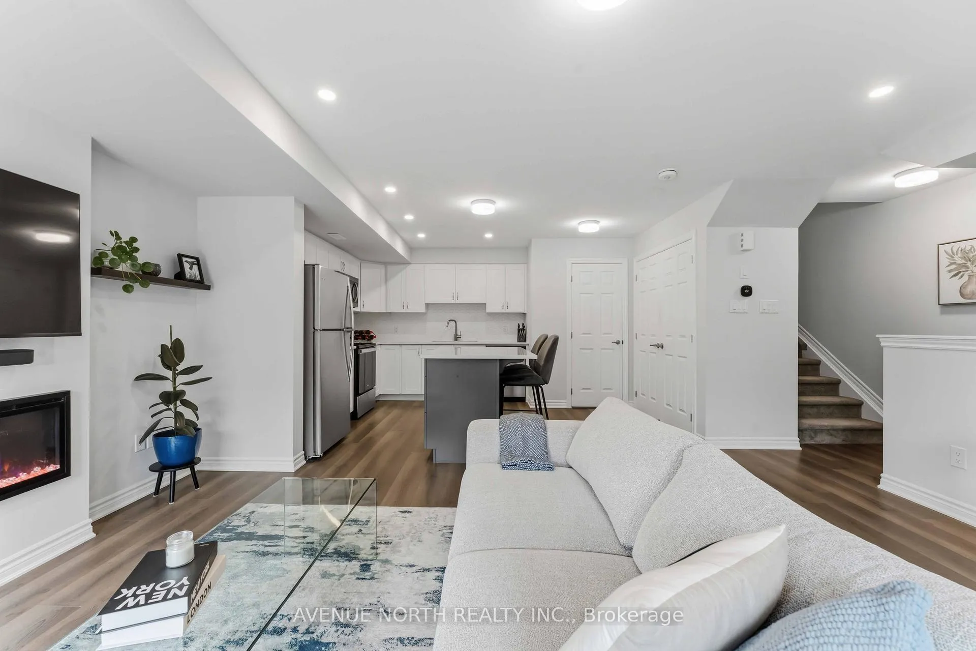 Photo 7 of 419 Pilot Private, Ottawa, Kanata - Emerald Meadows/Trailwest — HOMEH