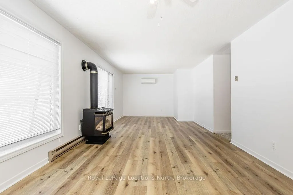 Photo 12 of 4 Shaw Street, Springwater, Elmvale — HOMEH