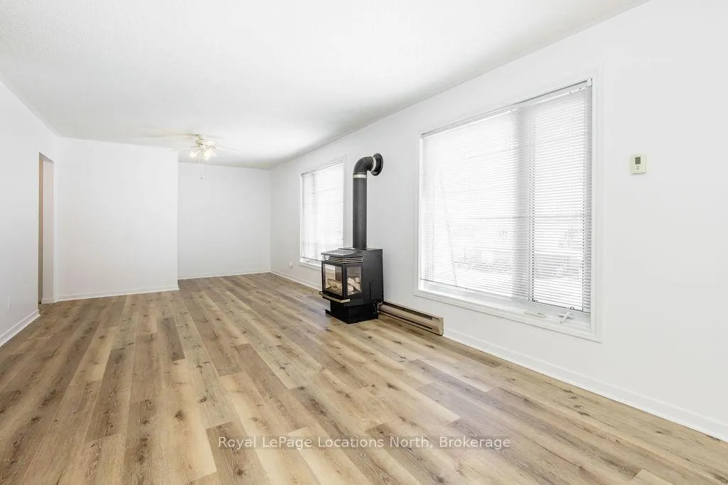 Photo 14 of 4 Shaw Street, Springwater, Elmvale — HOMEH