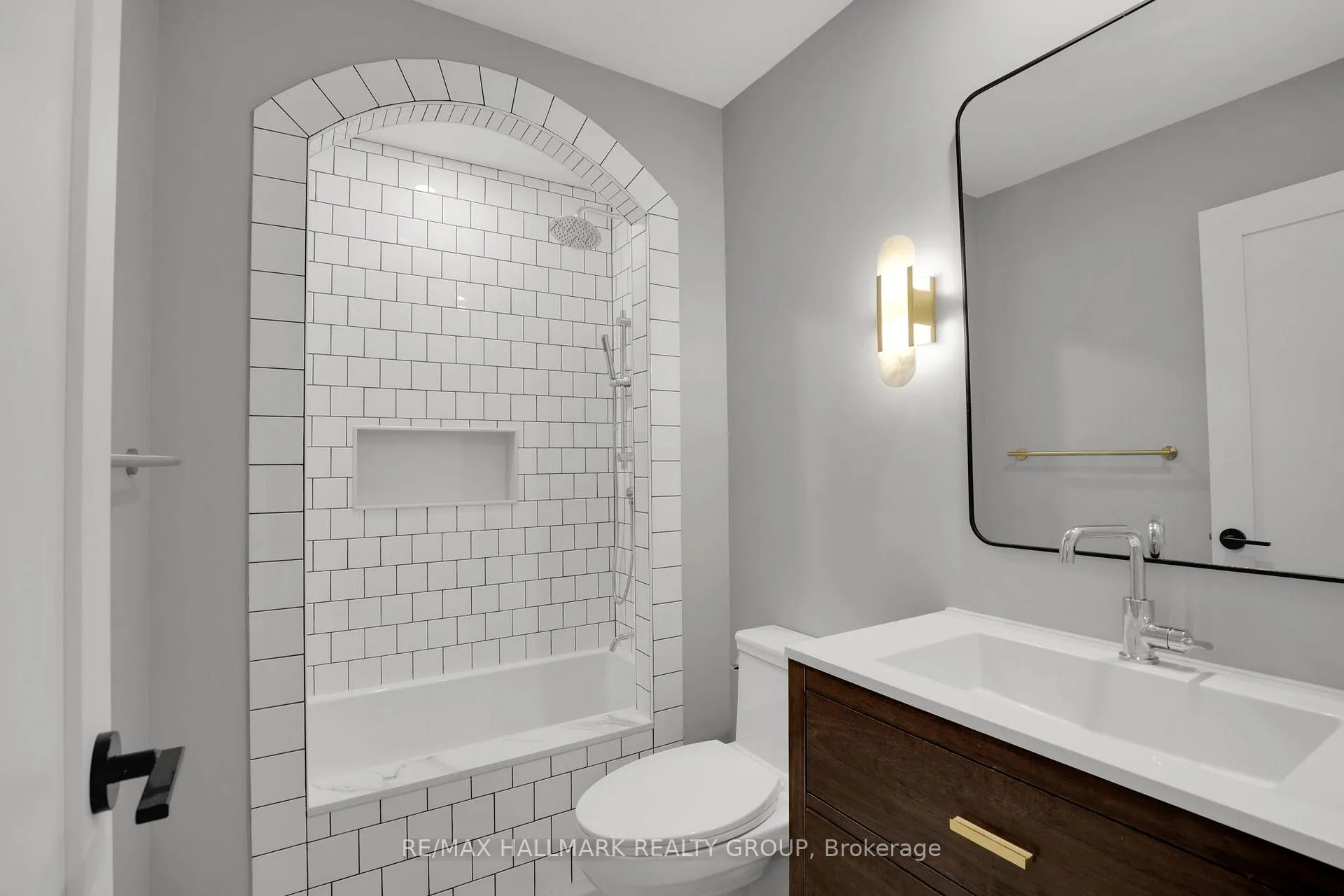 Photo 37 of Unit 3, 13 Ella Street, Ottawa, Glebe — HOMEH