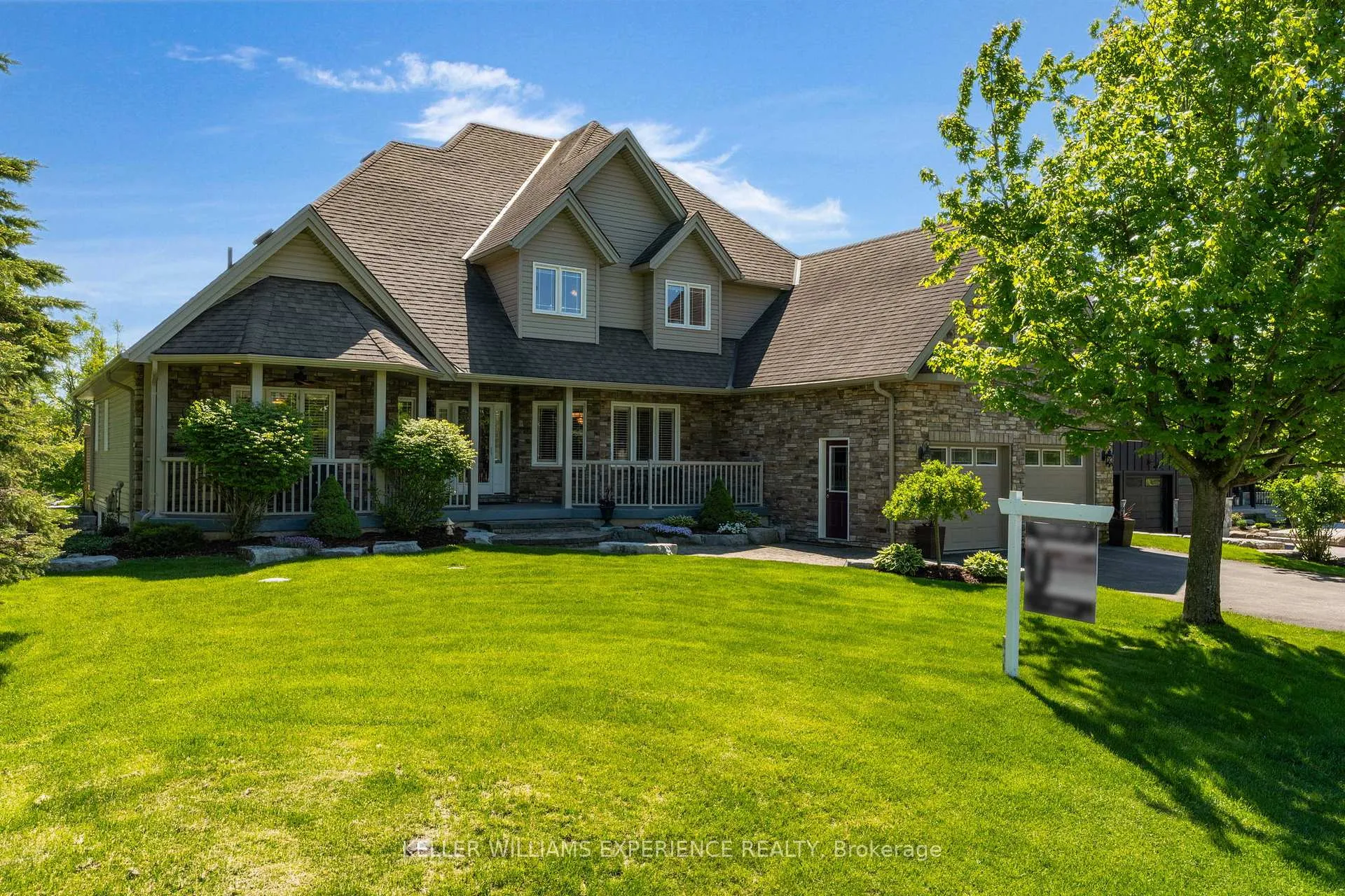 Photo 1 of 61 Highland Drive, Oro-Medonte, Horseshoe Valley — HOMEH