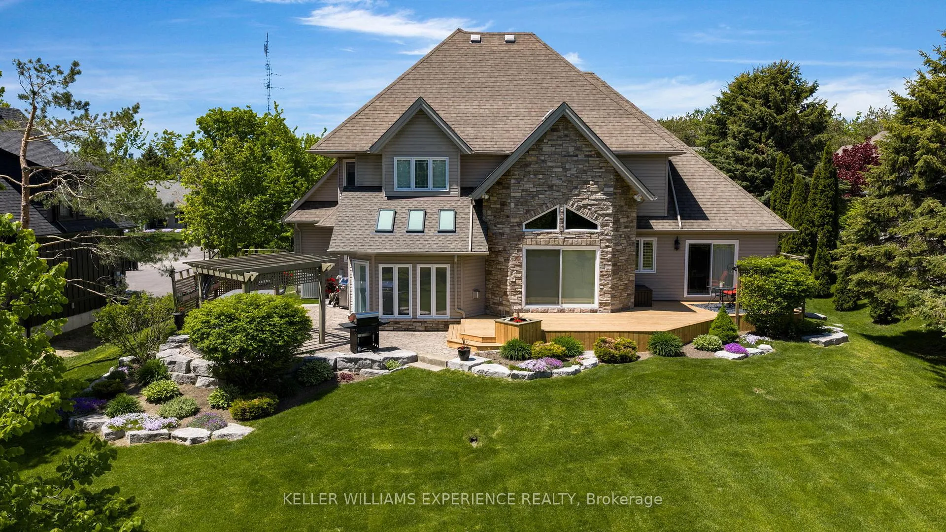 Photo 19 of 61 Highland Drive, Oro-Medonte, Horseshoe Valley — HOMEH