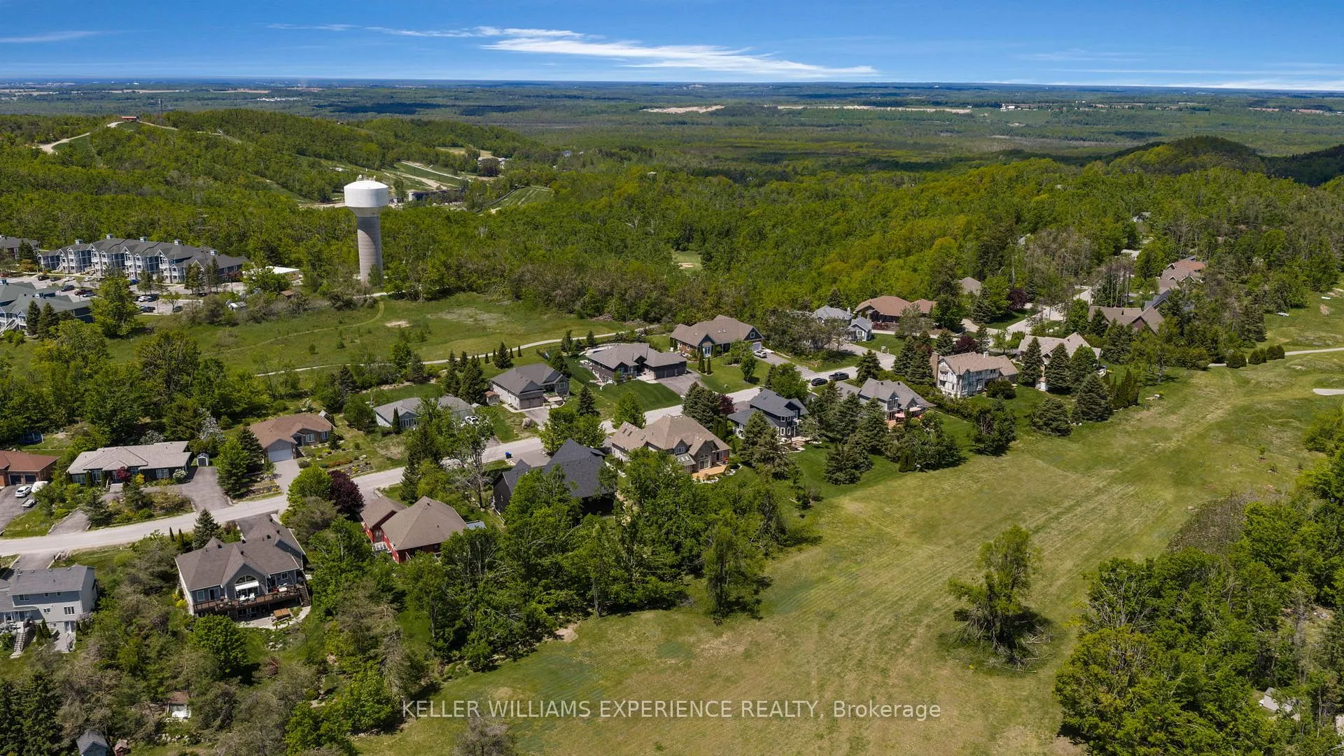 Photo 25 of 61 Highland Drive, Oro-Medonte, Horseshoe Valley — HOMEH