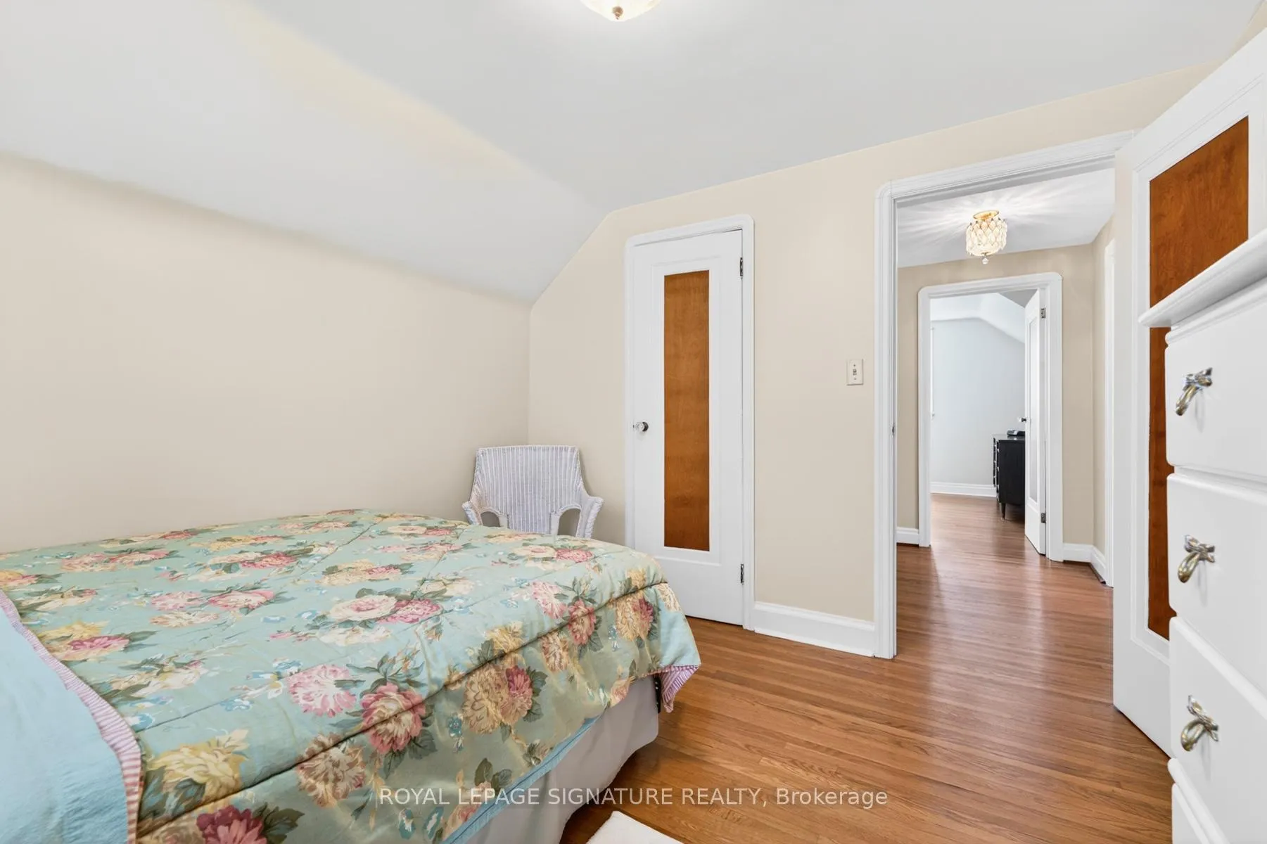 Photo 16 of 820 Simcoe Street N, Oshawa, Centennial — HOMEH
