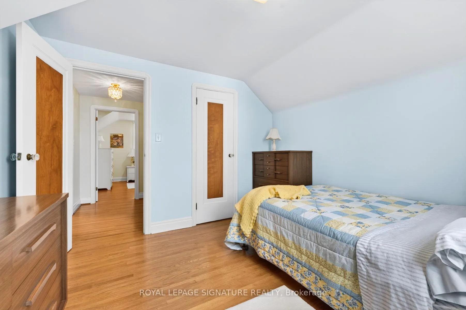 Photo 18 of 820 Simcoe Street N, Oshawa, Centennial — HOMEH