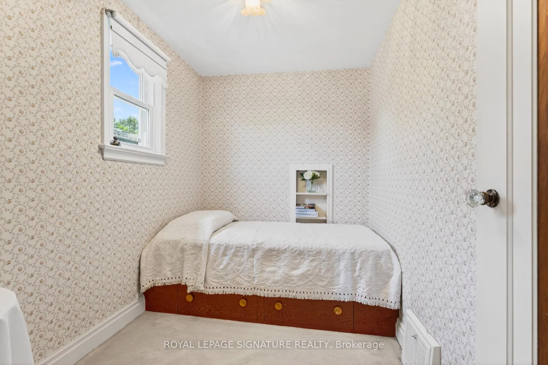 Photo 20 of 820 Simcoe Street N, Oshawa, Centennial — HOMEH