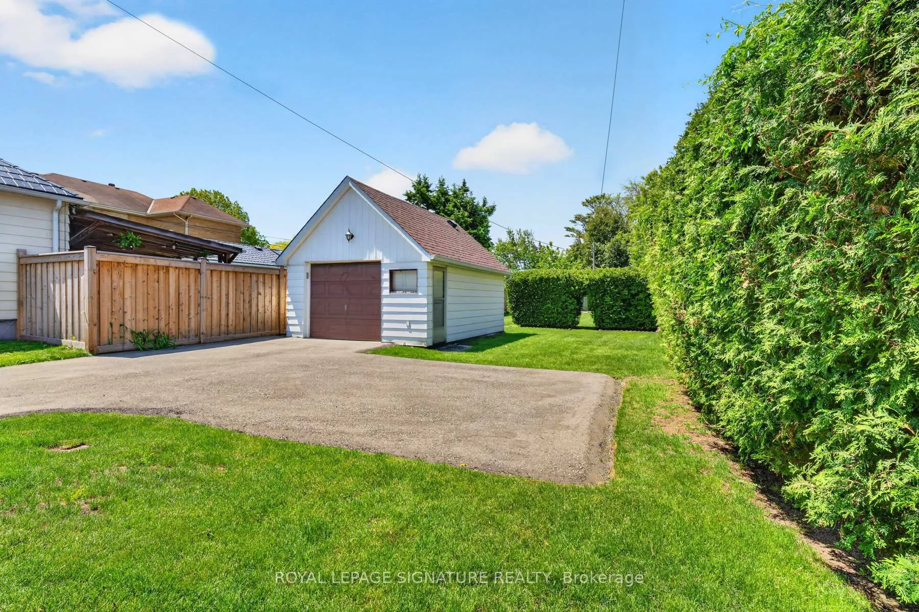 Photo 36 of 820 Simcoe Street N, Oshawa, Centennial — HOMEH