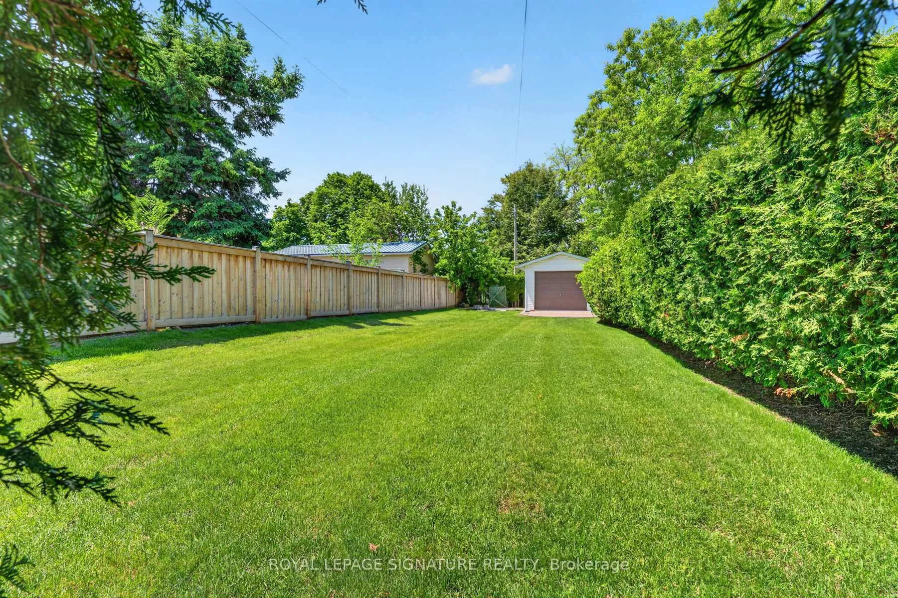 Photo 37 of 820 Simcoe Street N, Oshawa, Centennial — HOMEH