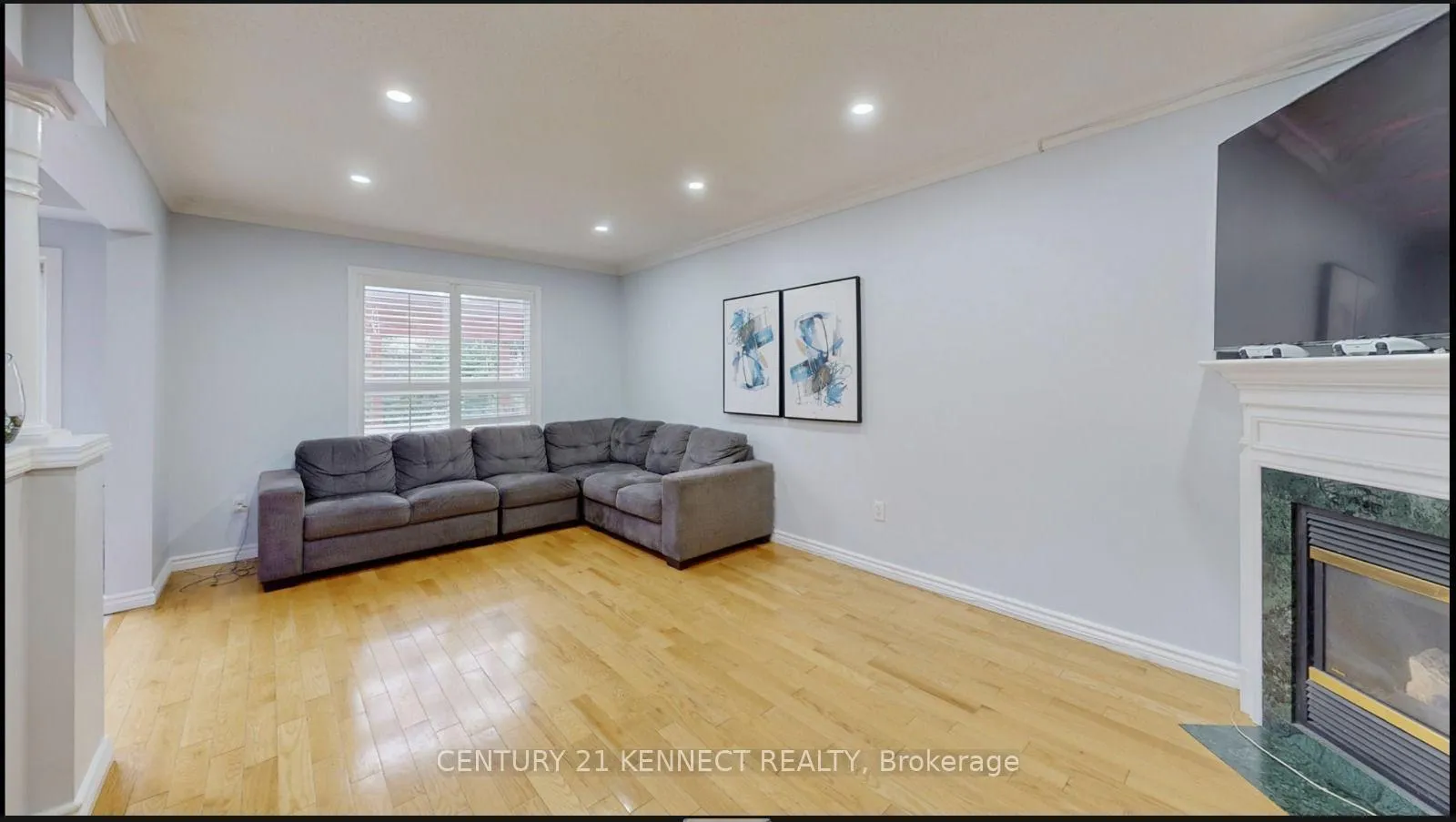 Photo 6 of 134 Medland Avenue, Whitby, Williamsburg — HOMEH