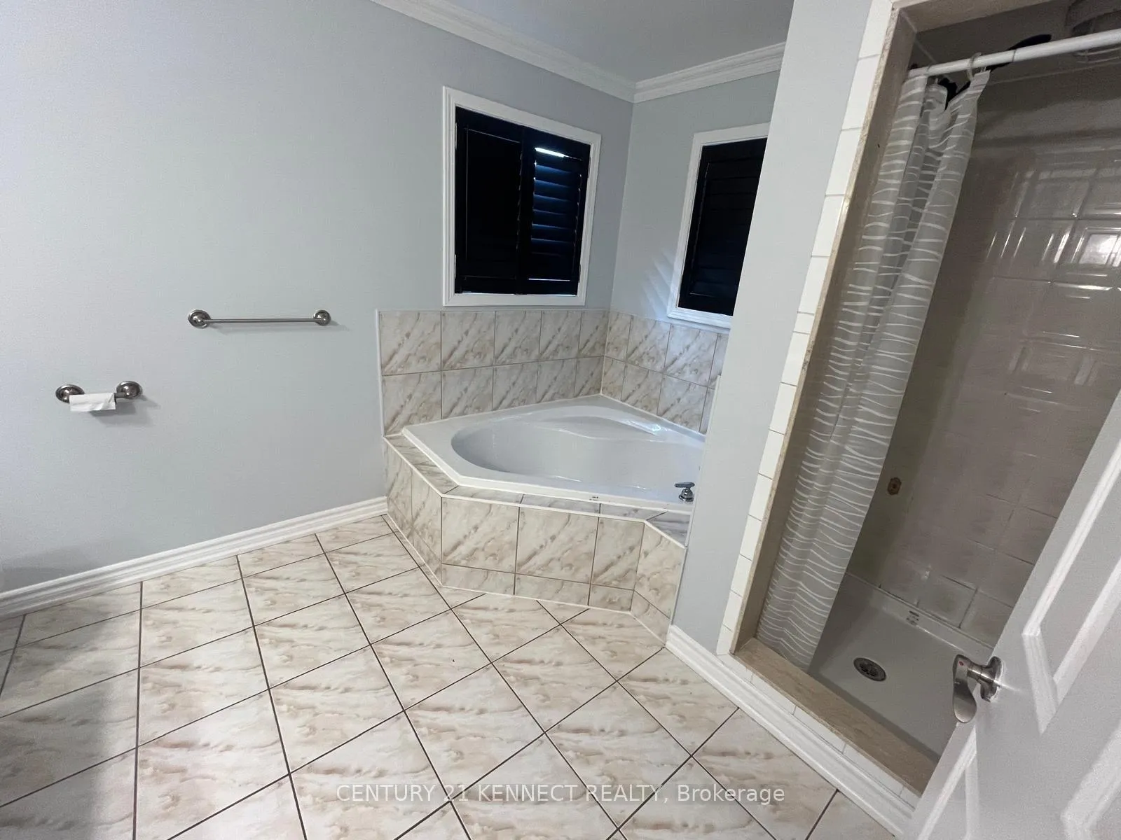 Photo 18 of 134 Medland Avenue, Whitby, Williamsburg — HOMEH