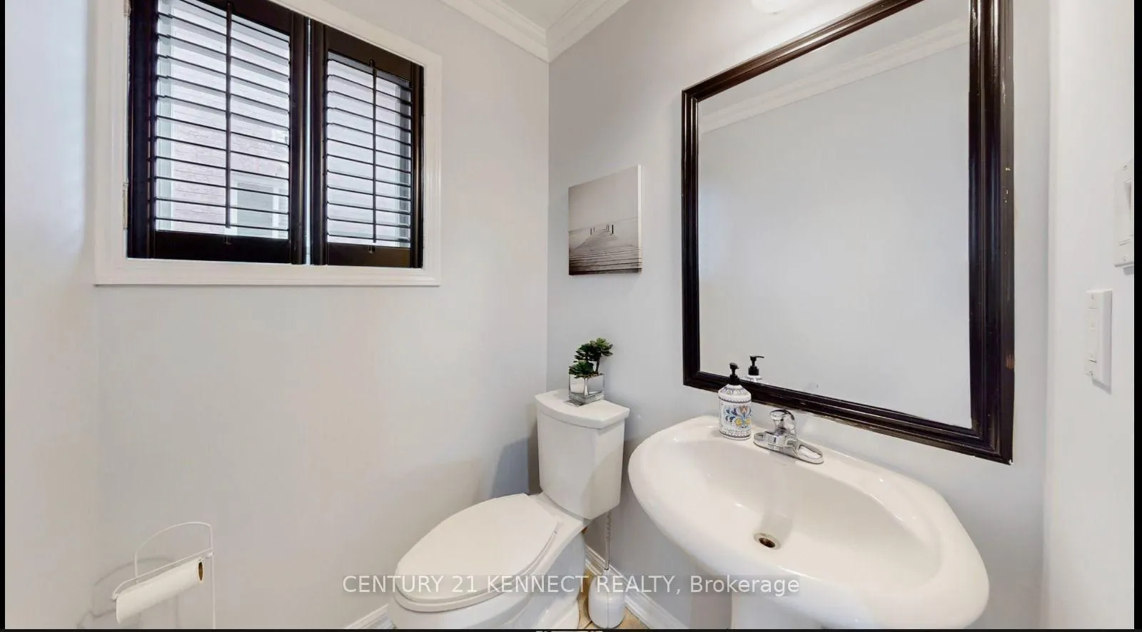 Photo 19 of 134 Medland Avenue, Whitby, Williamsburg — HOMEH