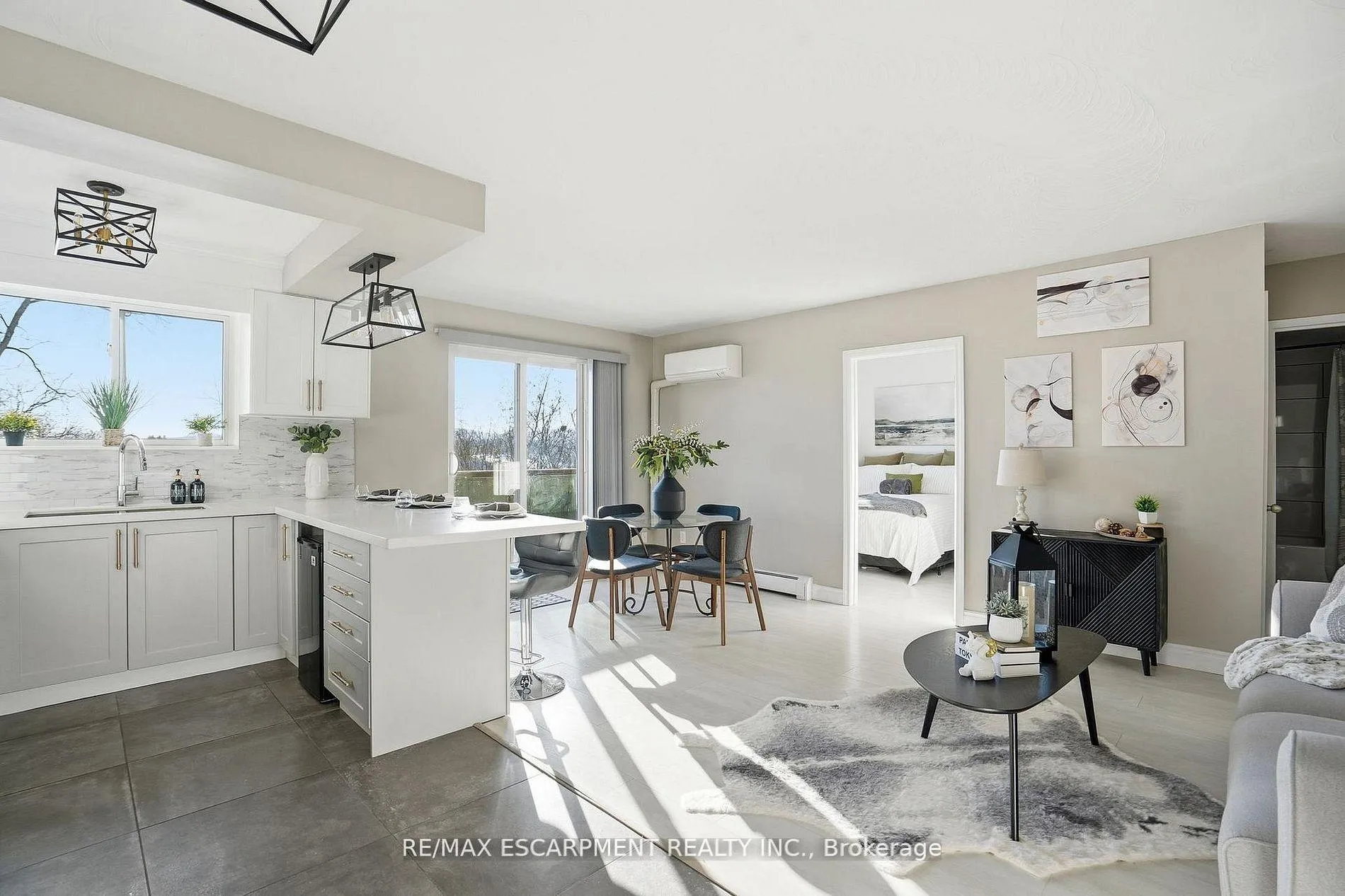 Photo 2 of Unit 38, 2373 King Street E, Hamilton, Glenview — HOMEH