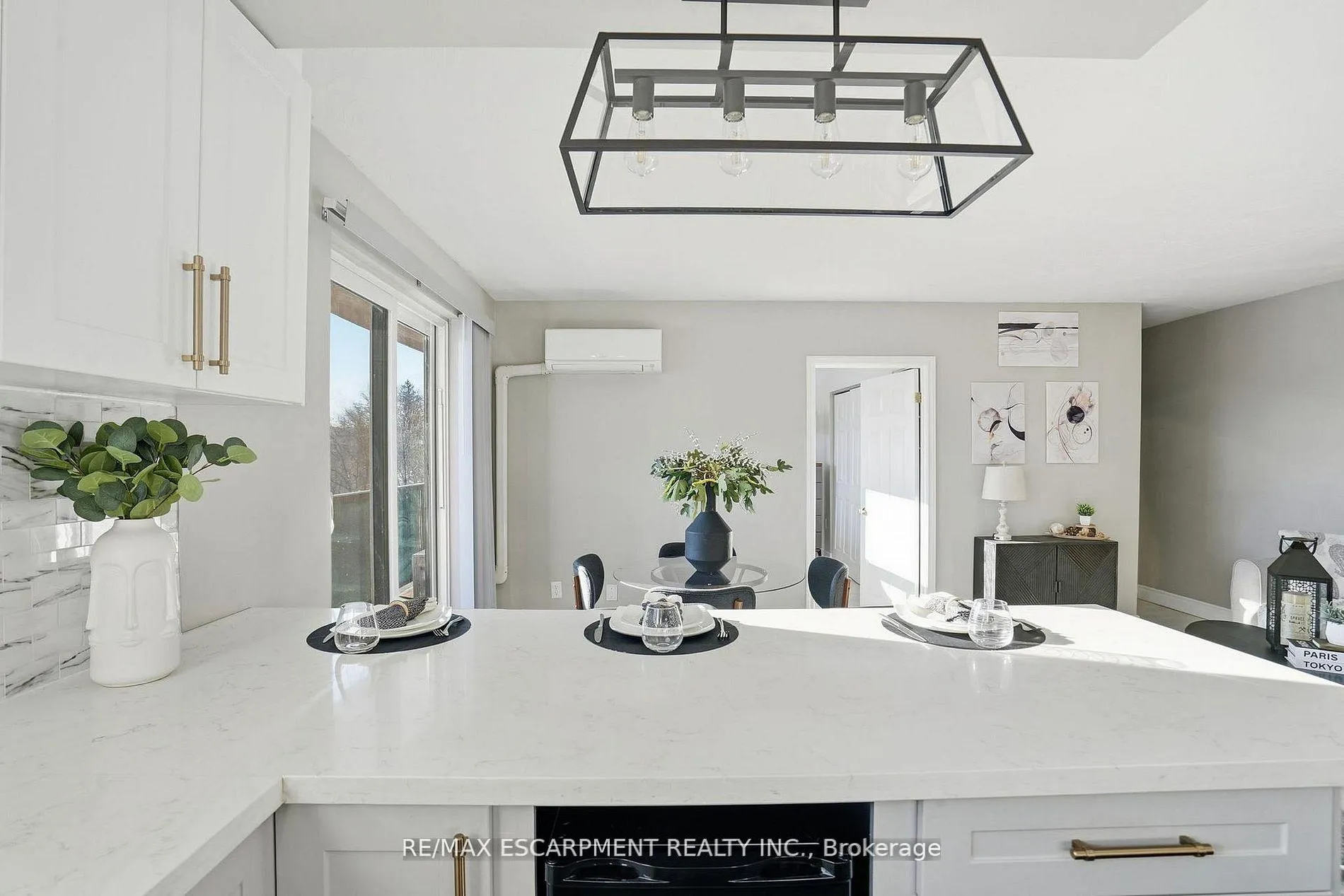 Photo 4 of Unit 38, 2373 King Street E, Hamilton, Glenview — HOMEH