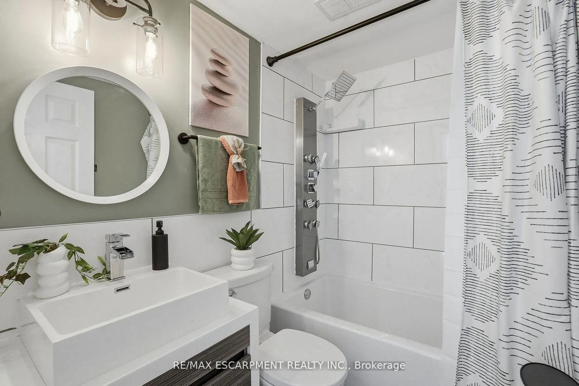 Photo 6 of Unit 38, 2373 King Street E, Hamilton, Glenview — HOMEH