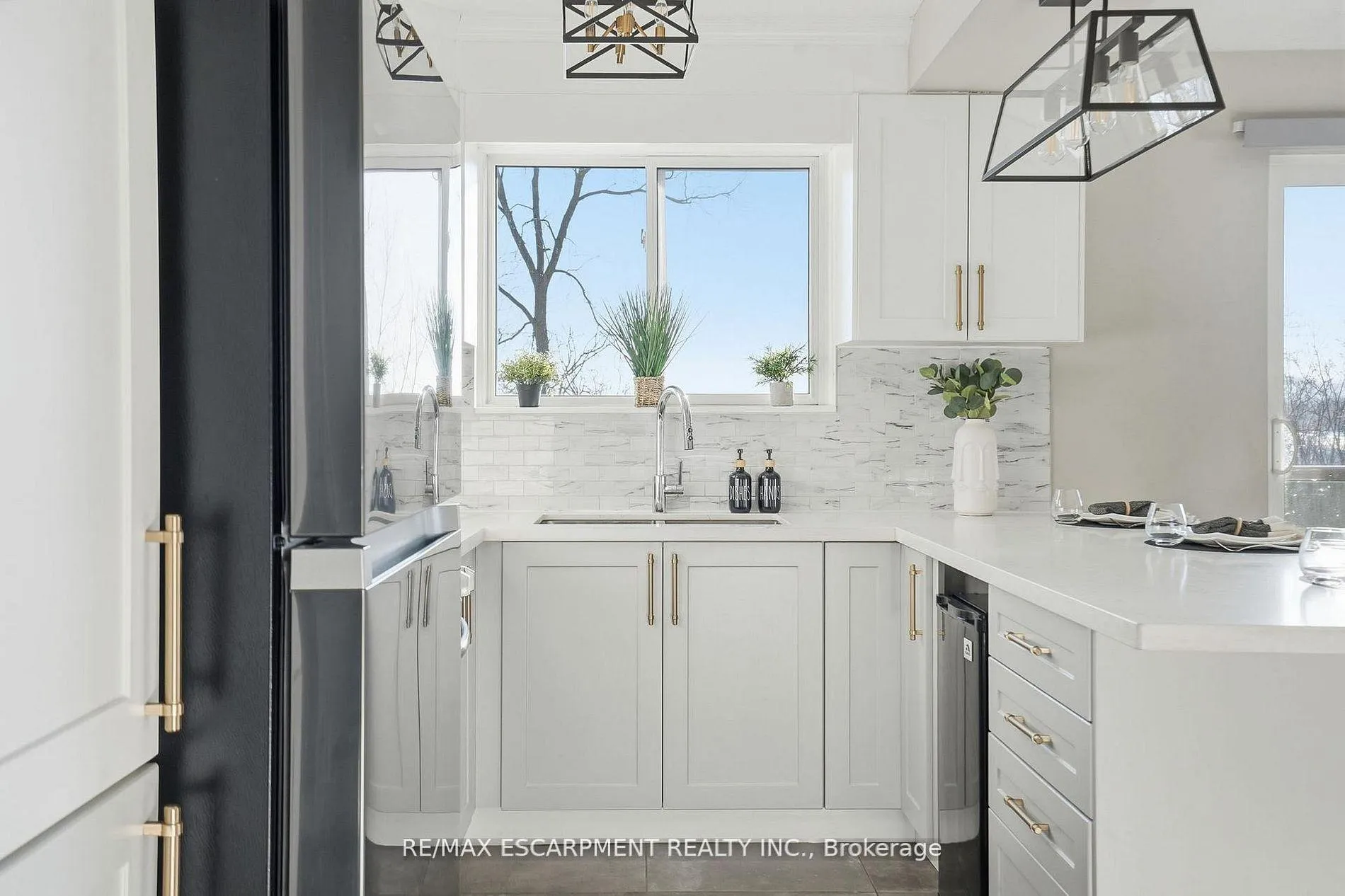 Photo 10 of Unit 38, 2373 King Street E, Hamilton, Glenview — HOMEH