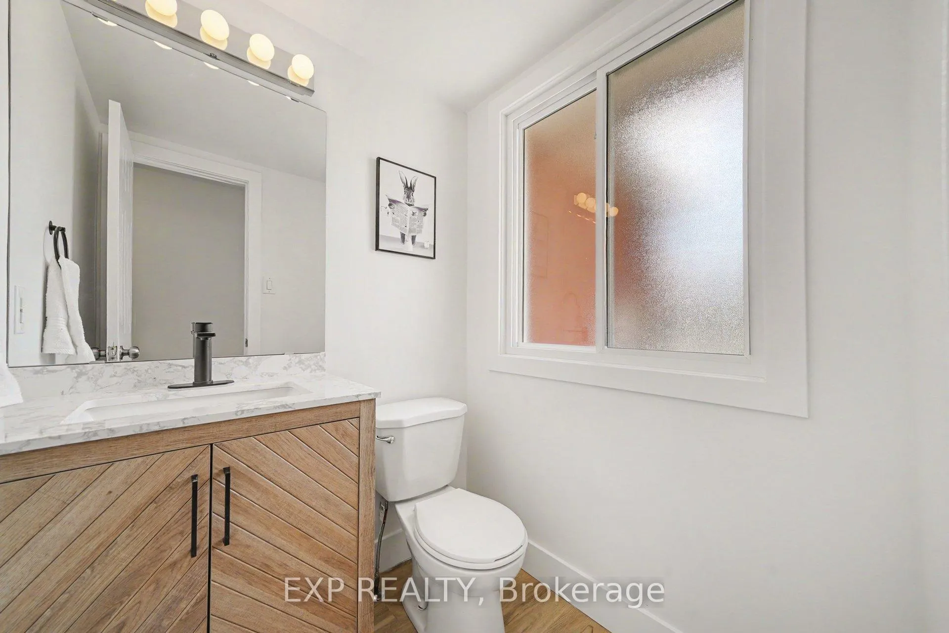 Photo 10 of 2043 Sunland Drive, Ottawa, Fallingbrook/Gardenway South — HOMEH