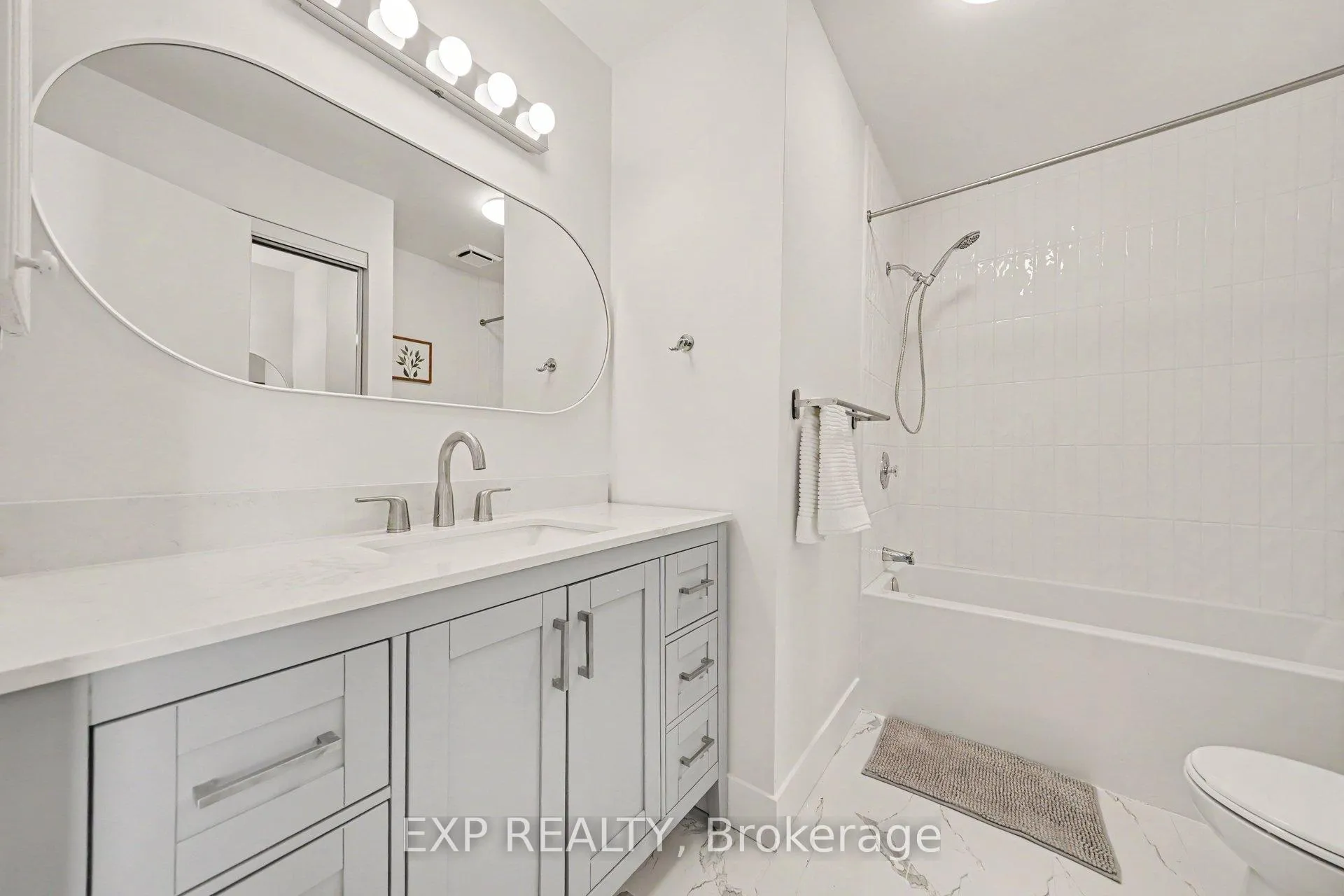 Photo 13 of 2043 Sunland Drive, Ottawa, Fallingbrook/Gardenway South — HOMEH