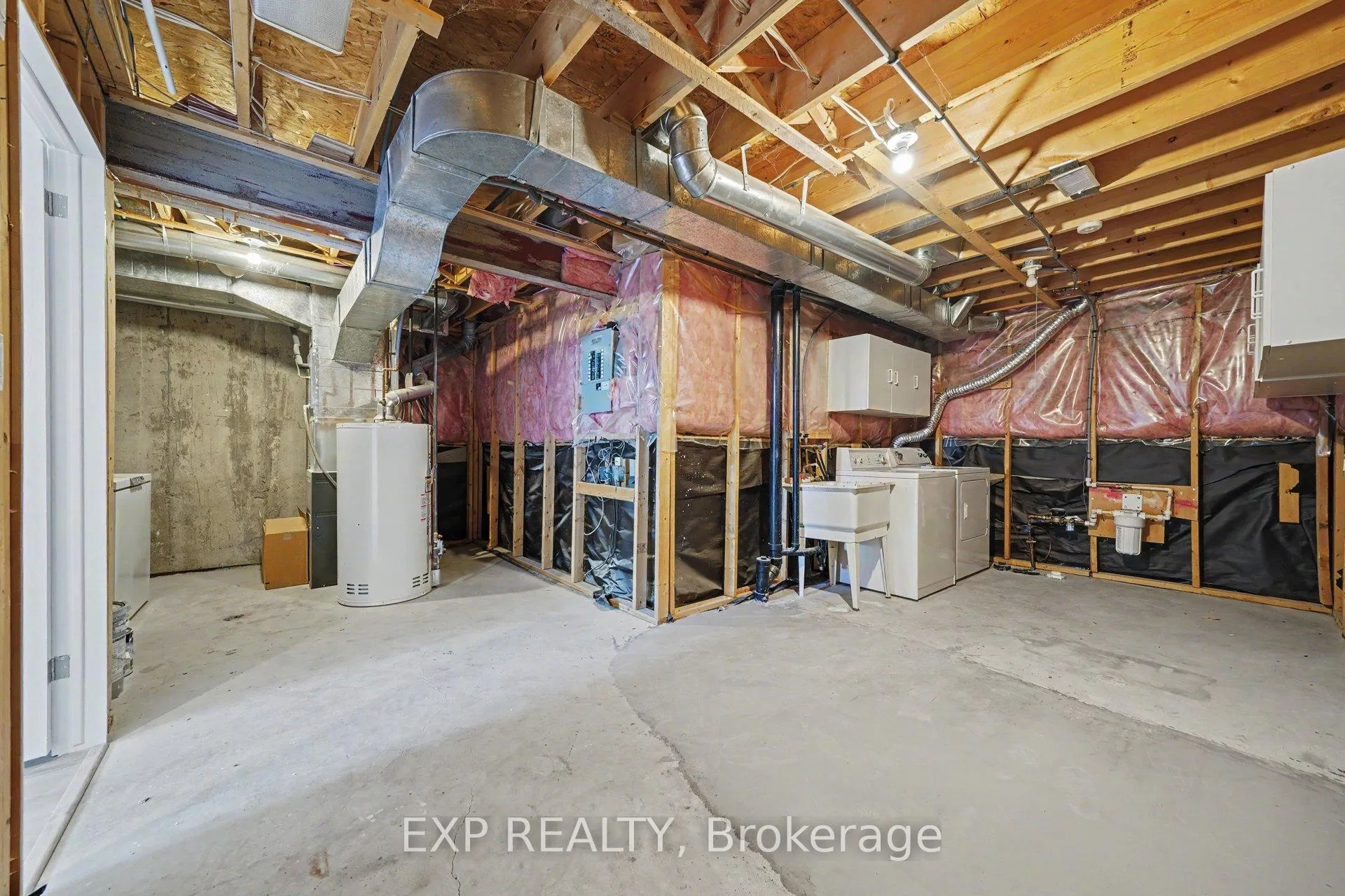 Photo 18 of 2043 Sunland Drive, Ottawa, Fallingbrook/Gardenway South — HOMEH
