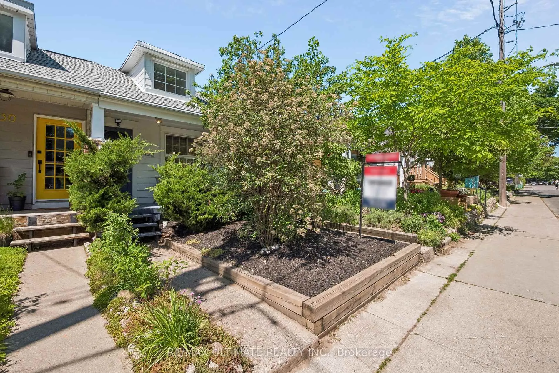 Photo 2 of 132 Hanson Street, Toronto, Woodbine Corridor — HOMEH