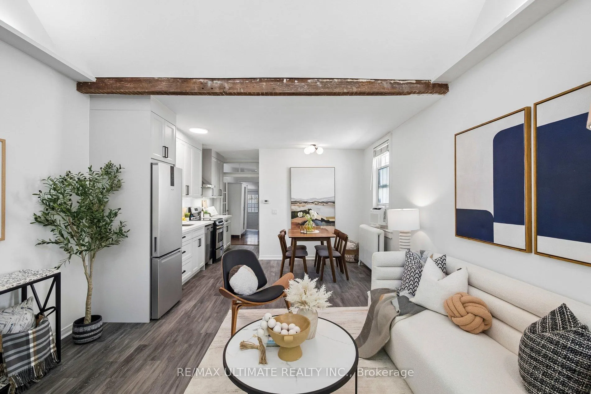 Photo 4 of 132 Hanson Street, Toronto, Woodbine Corridor — HOMEH