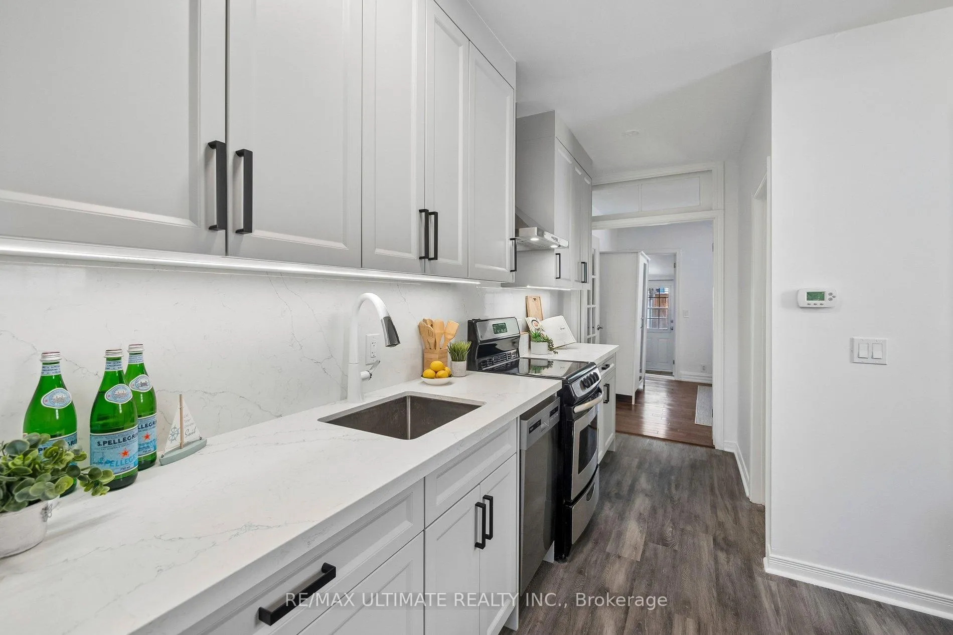 Photo 17 of 132 Hanson Street, Toronto, Woodbine Corridor — HOMEH
