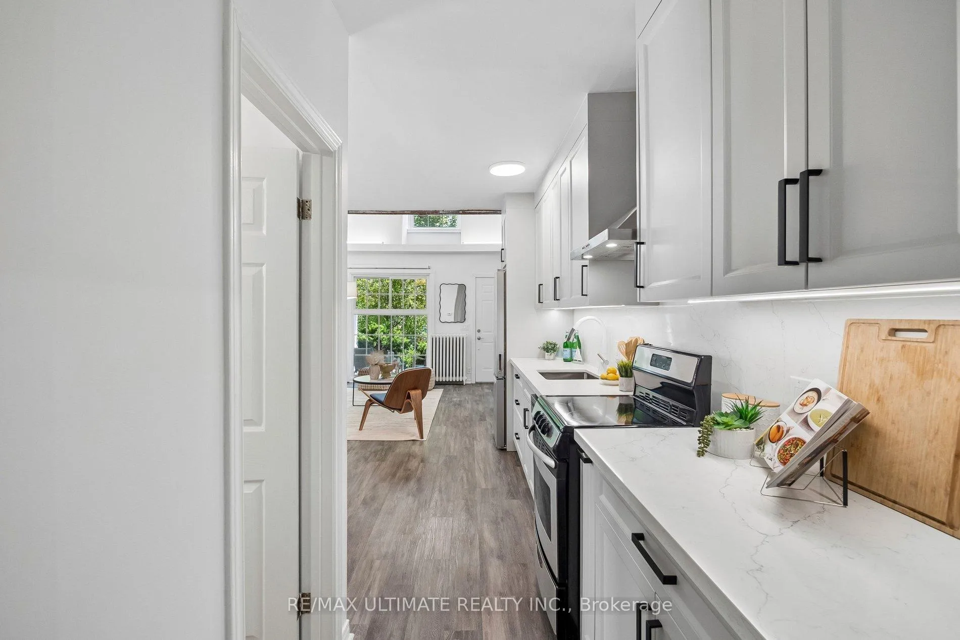 Photo 18 of 132 Hanson Street, Toronto, Woodbine Corridor — HOMEH