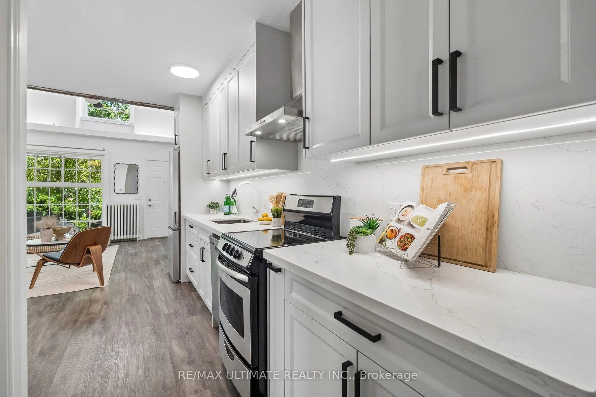 Photo 19 of 132 Hanson Street, Toronto, Woodbine Corridor — HOMEH
