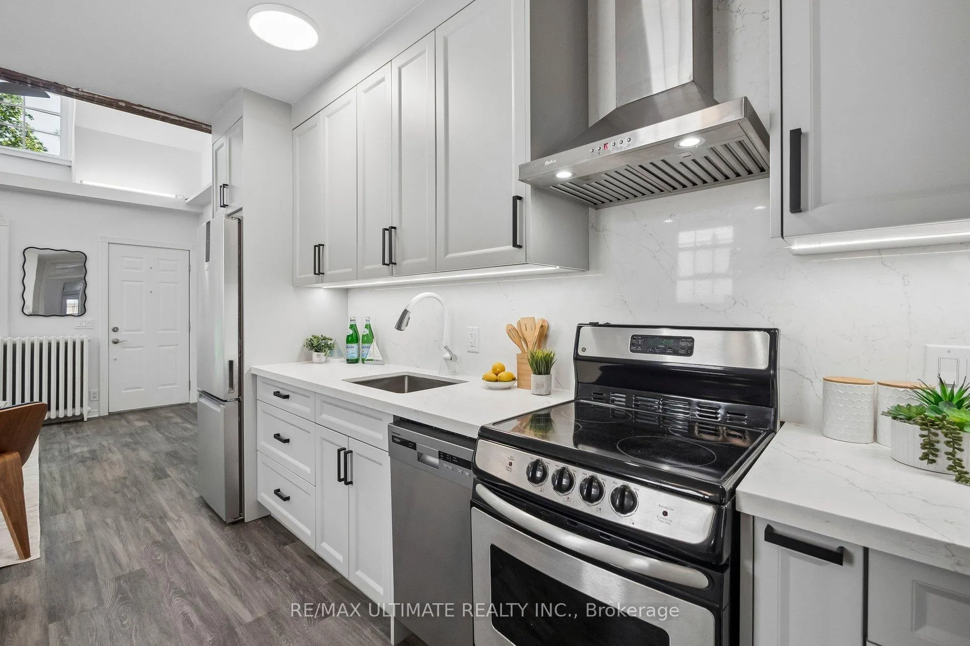 Photo 20 of 132 Hanson Street, Toronto, Woodbine Corridor — HOMEH