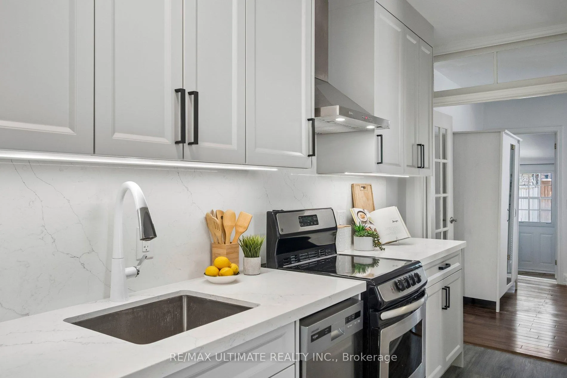 Photo 22 of 132 Hanson Street, Toronto, Woodbine Corridor — HOMEH