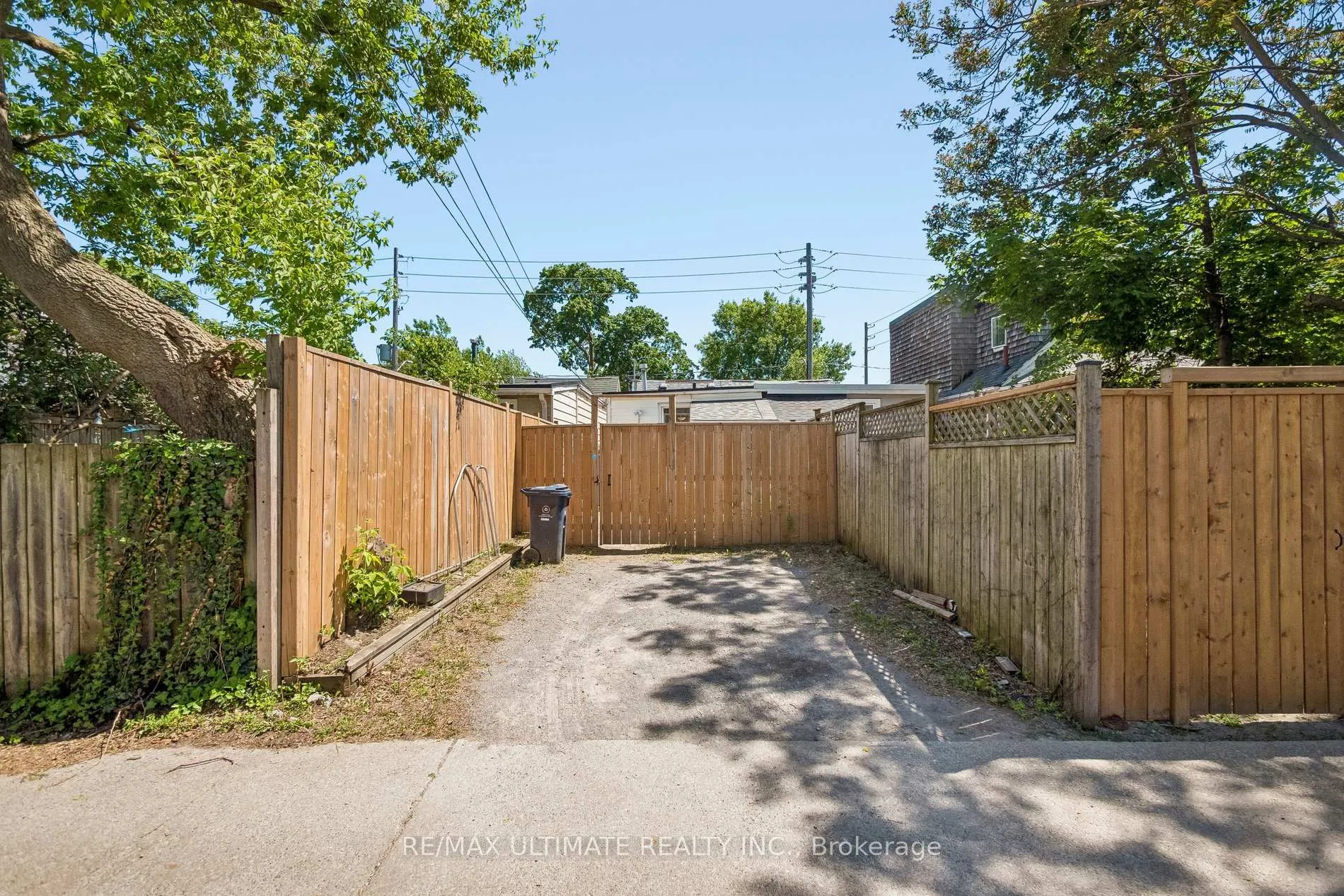 Photo 37 of 132 Hanson Street, Toronto, Woodbine Corridor — HOMEH