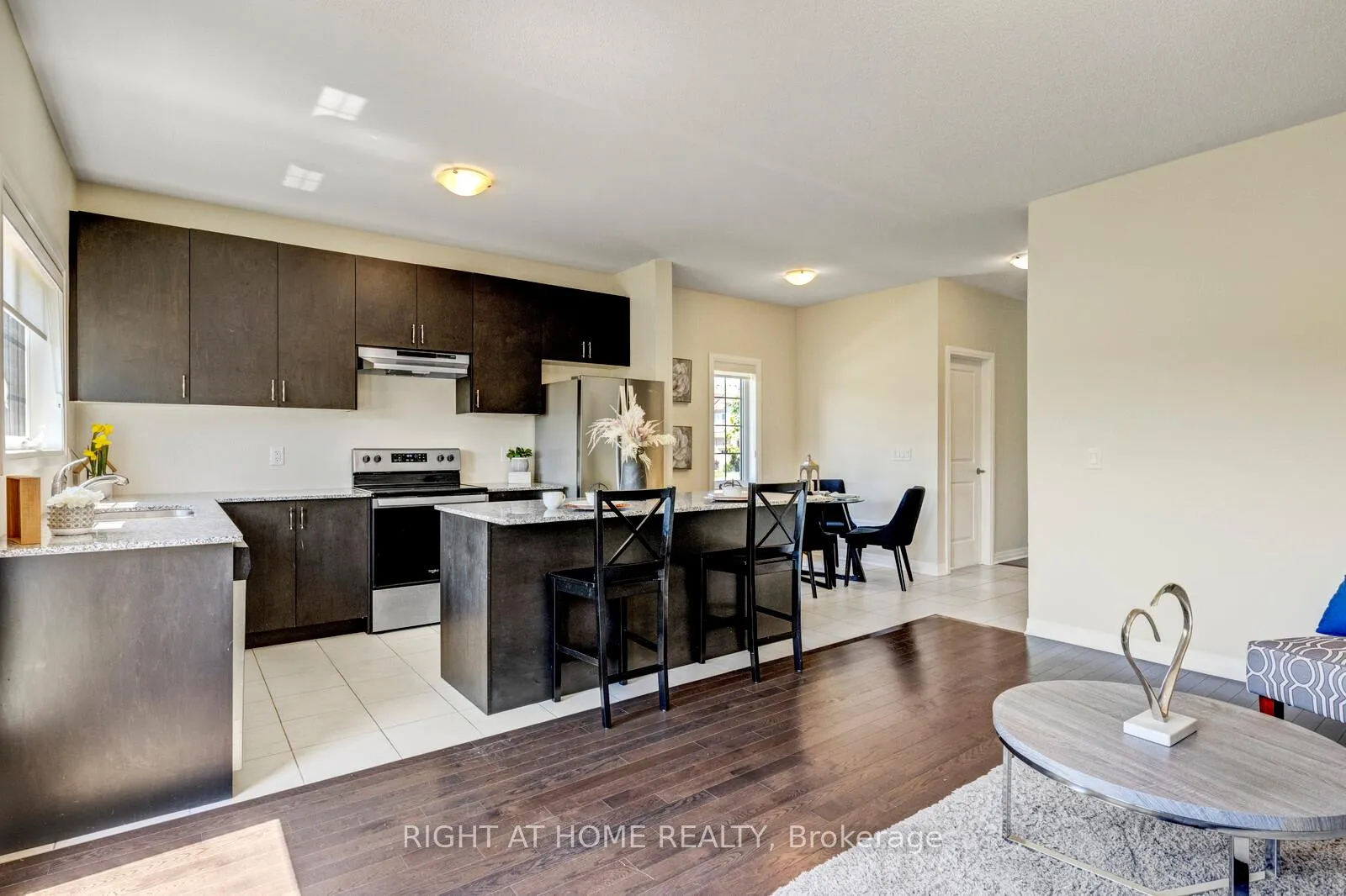 Photo 10 of 4147 Cherry Heights Boulevard, Lincoln, Beamsville — HOMEH