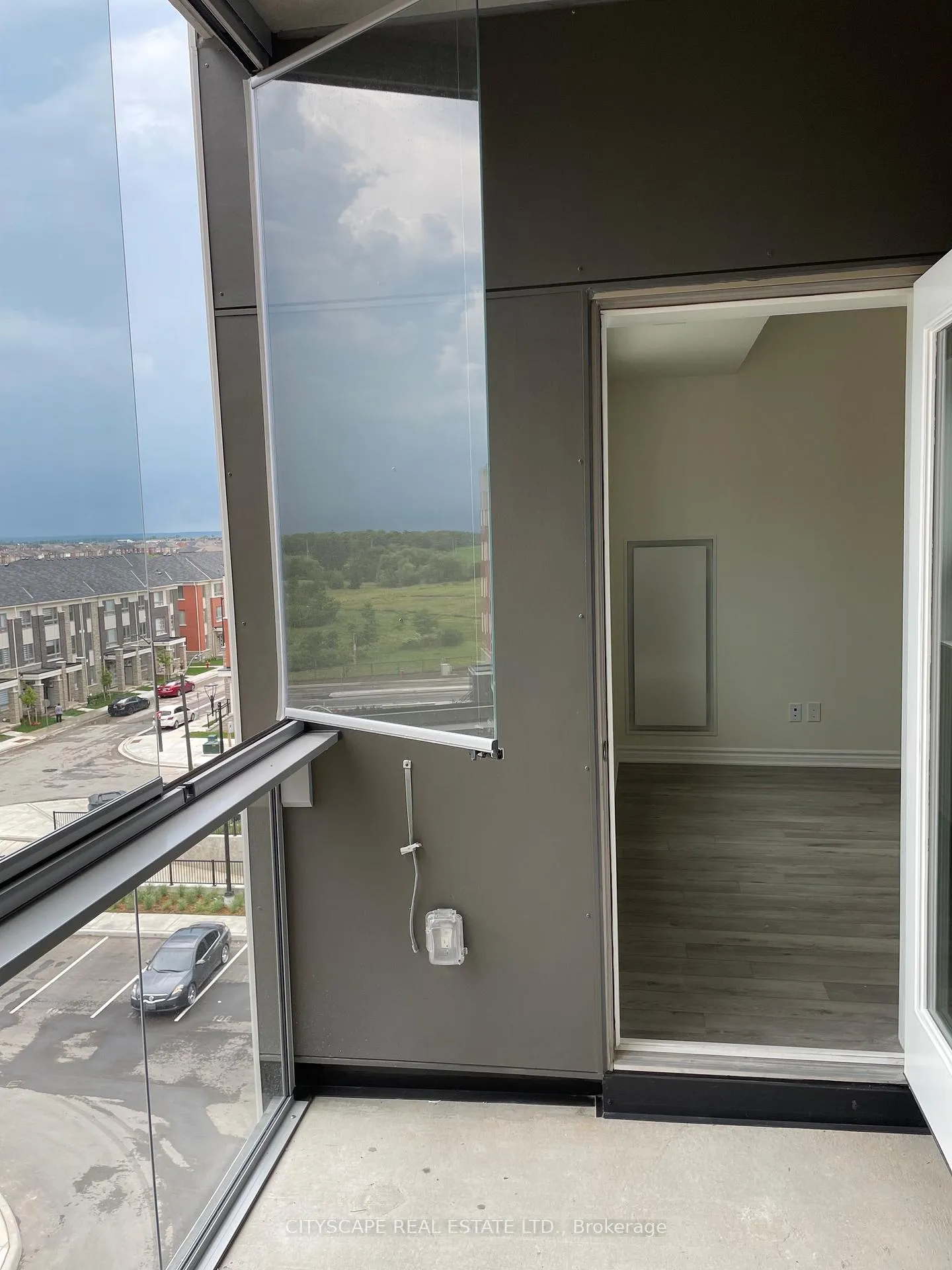 Photo 7 of Unit 502, 200 Lagerfeld Drive, Brampton, Northwest Brampton — HOMEH