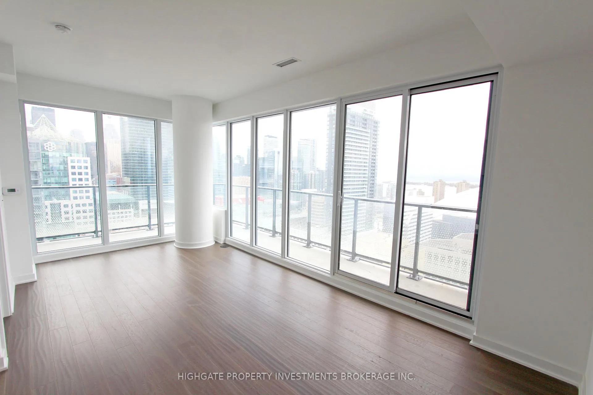 Photo 4 of Unit 3602, 115 Blue Jays Way, Toronto, Waterfront Communities — HOMEH