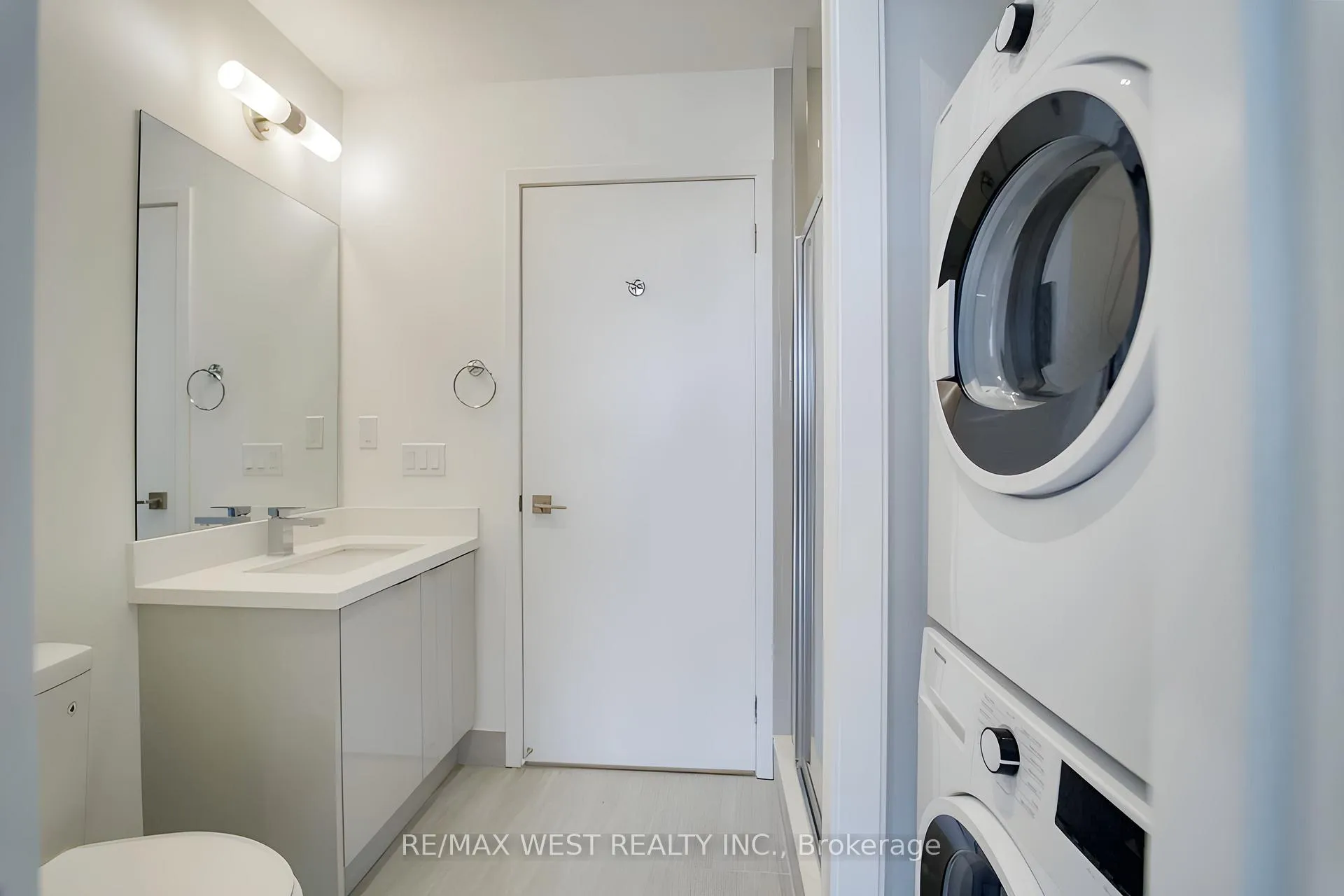 Photo 12 of Unit 909, 2908 Highway 7 Road, Vaughan, Concord — HOMEH
