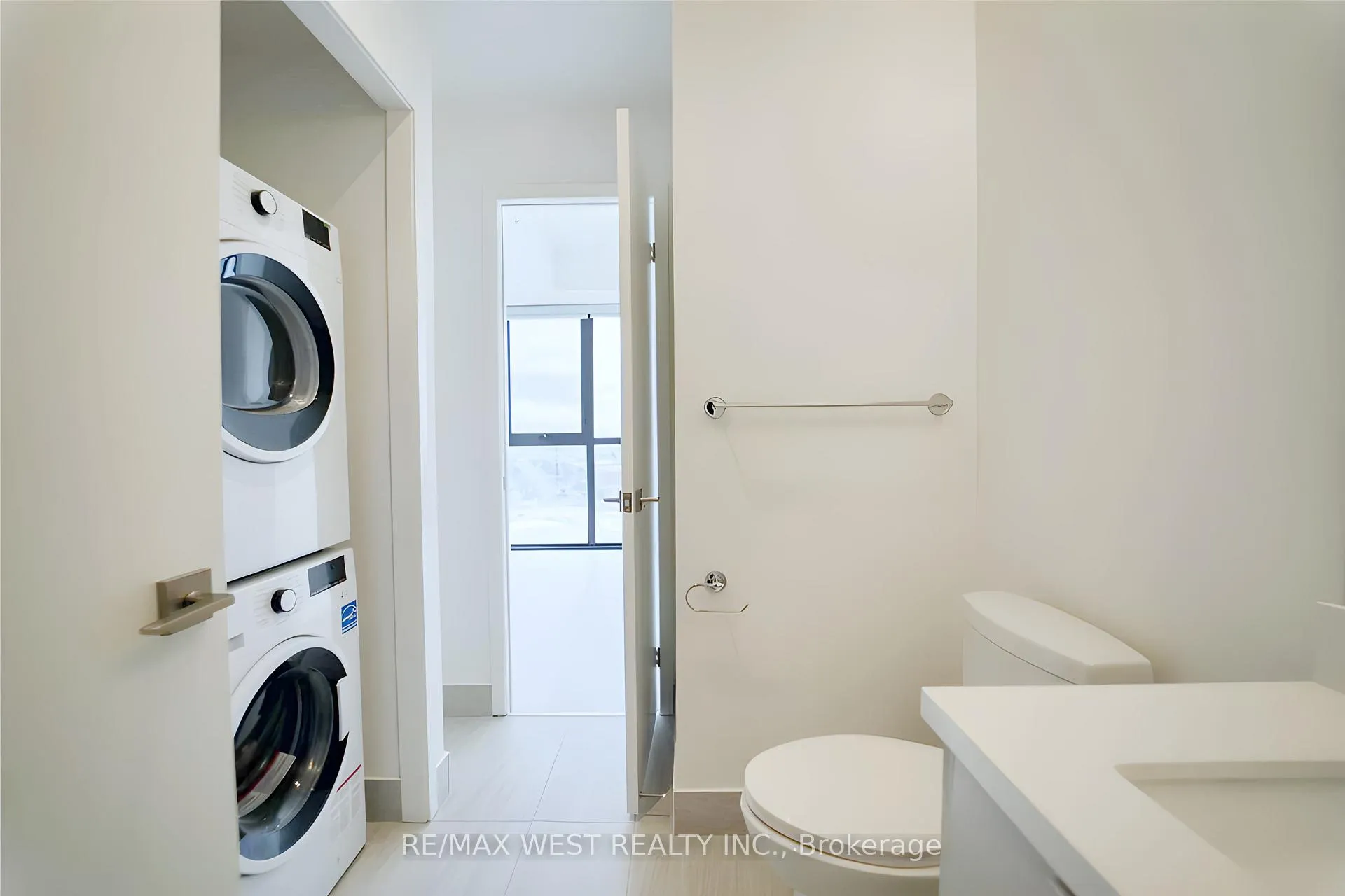 Photo 13 of Unit 909, 2908 Highway 7 Road, Vaughan, Concord — HOMEH