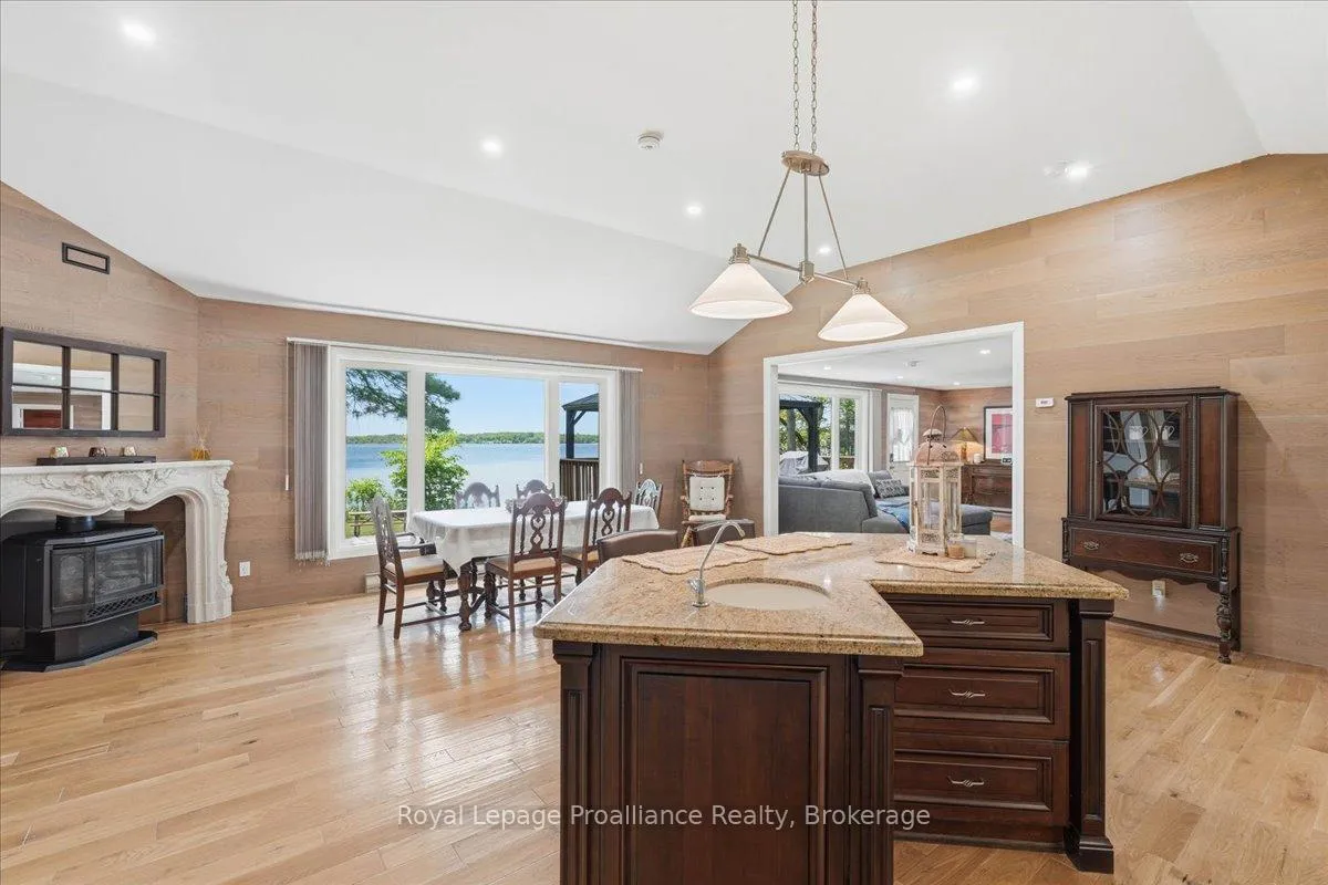 Photo 11 of 304 Lakeview Lane, Tweed, Hungerford (Twp) — HOMEH
