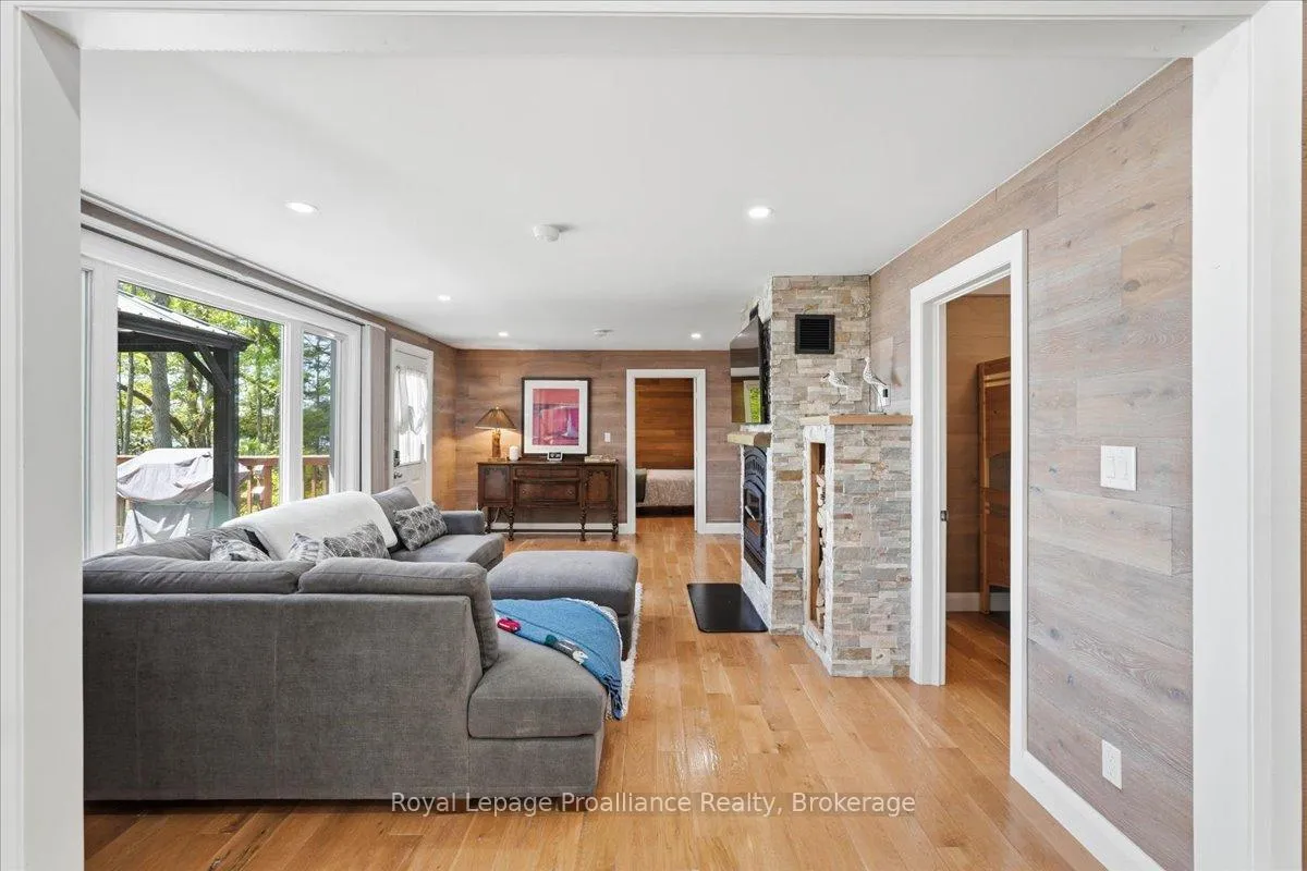 Photo 12 of 304 Lakeview Lane, Tweed, Hungerford (Twp) — HOMEH