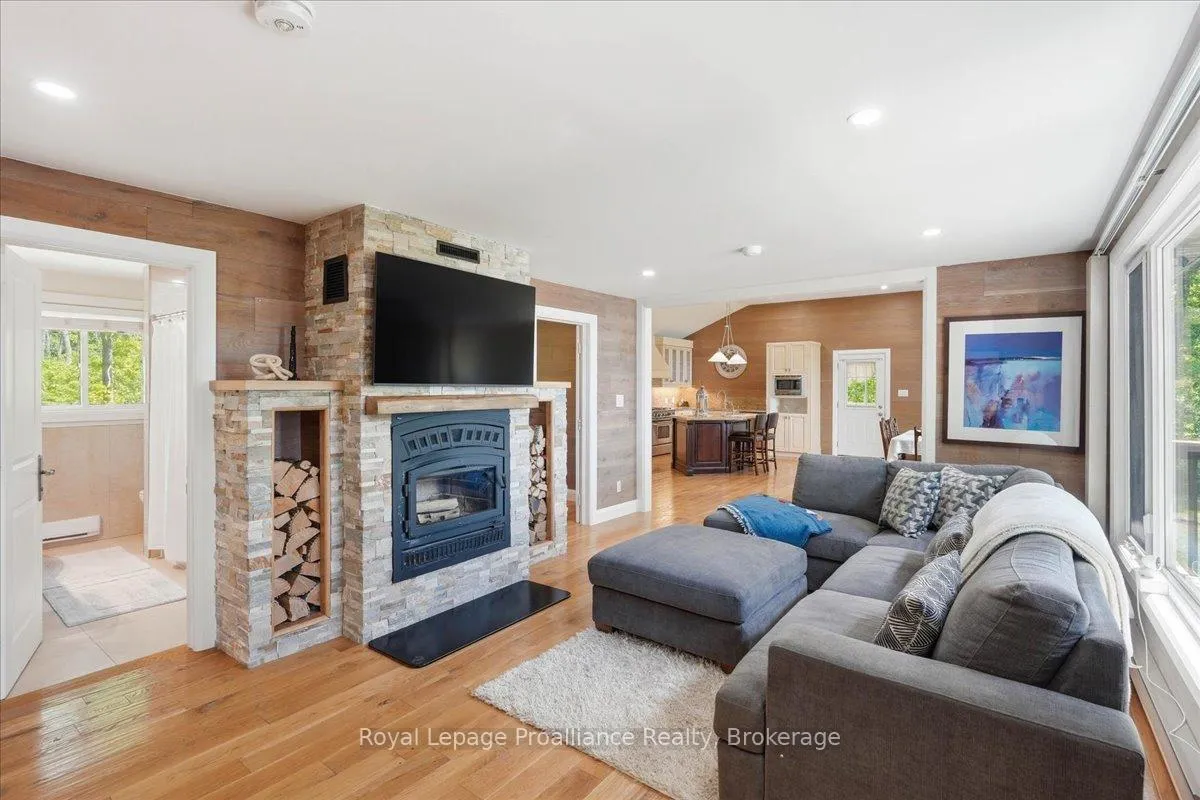 Photo 14 of 304 Lakeview Lane, Tweed, Hungerford (Twp) — HOMEH