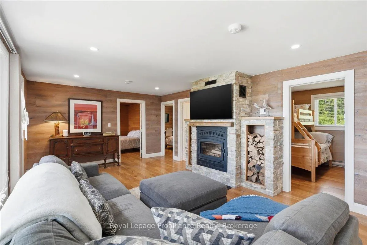 Photo 16 of 304 Lakeview Lane, Tweed, Hungerford (Twp) — HOMEH