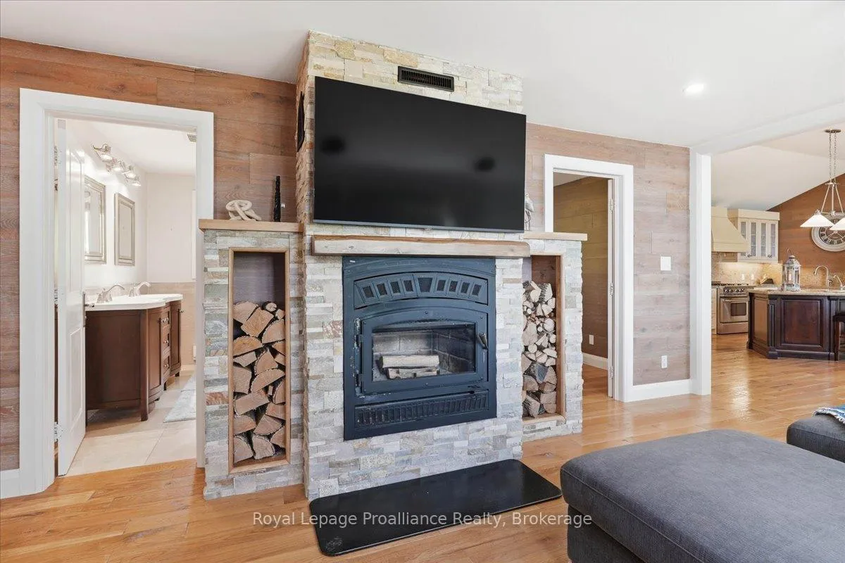 Photo 17 of 304 Lakeview Lane, Tweed, Hungerford (Twp) — HOMEH