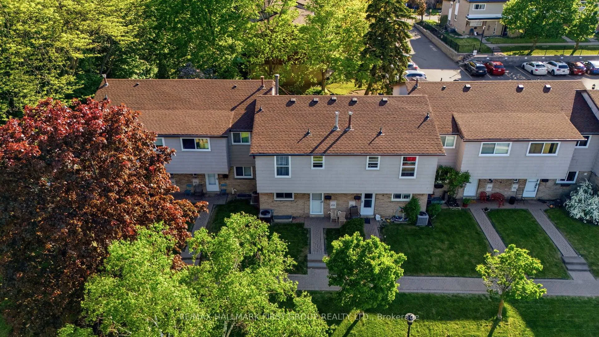 Photo 2 of Unit 102, 925 Bayly Street, Pickering, West Shore — HOMEH