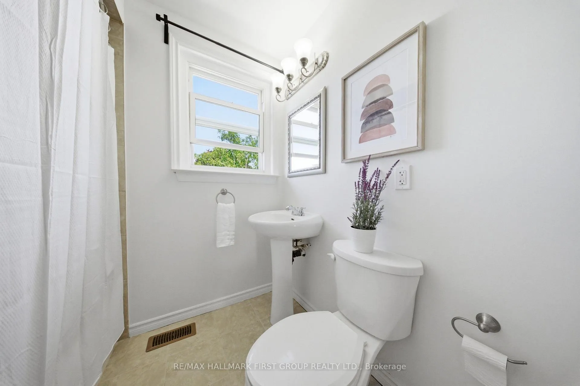 Photo 14 of Unit 102, 925 Bayly Street, Pickering, West Shore — HOMEH