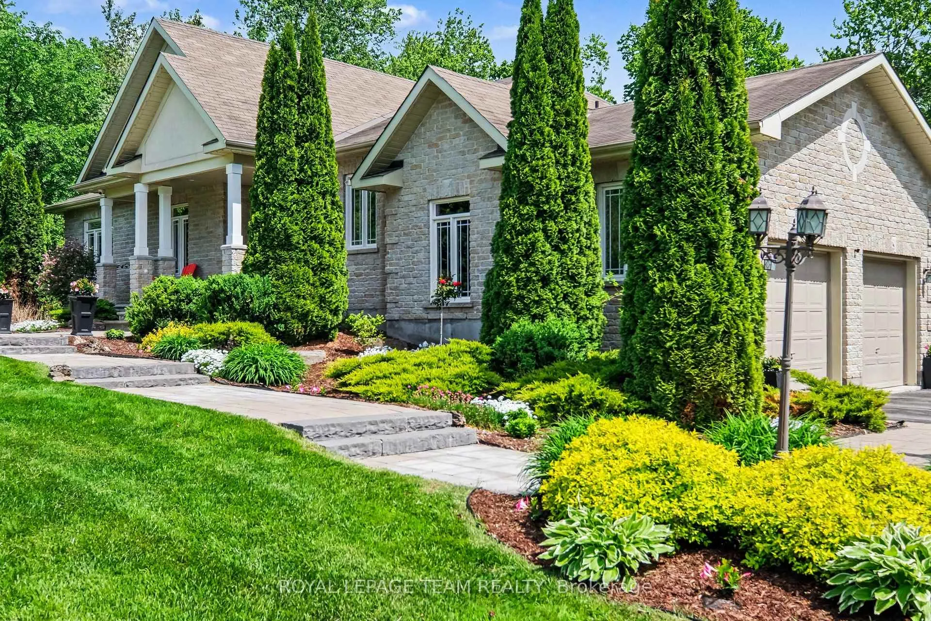Photo 4 of 1650 Reindeer Way, Ottawa, Greely — HOMEH