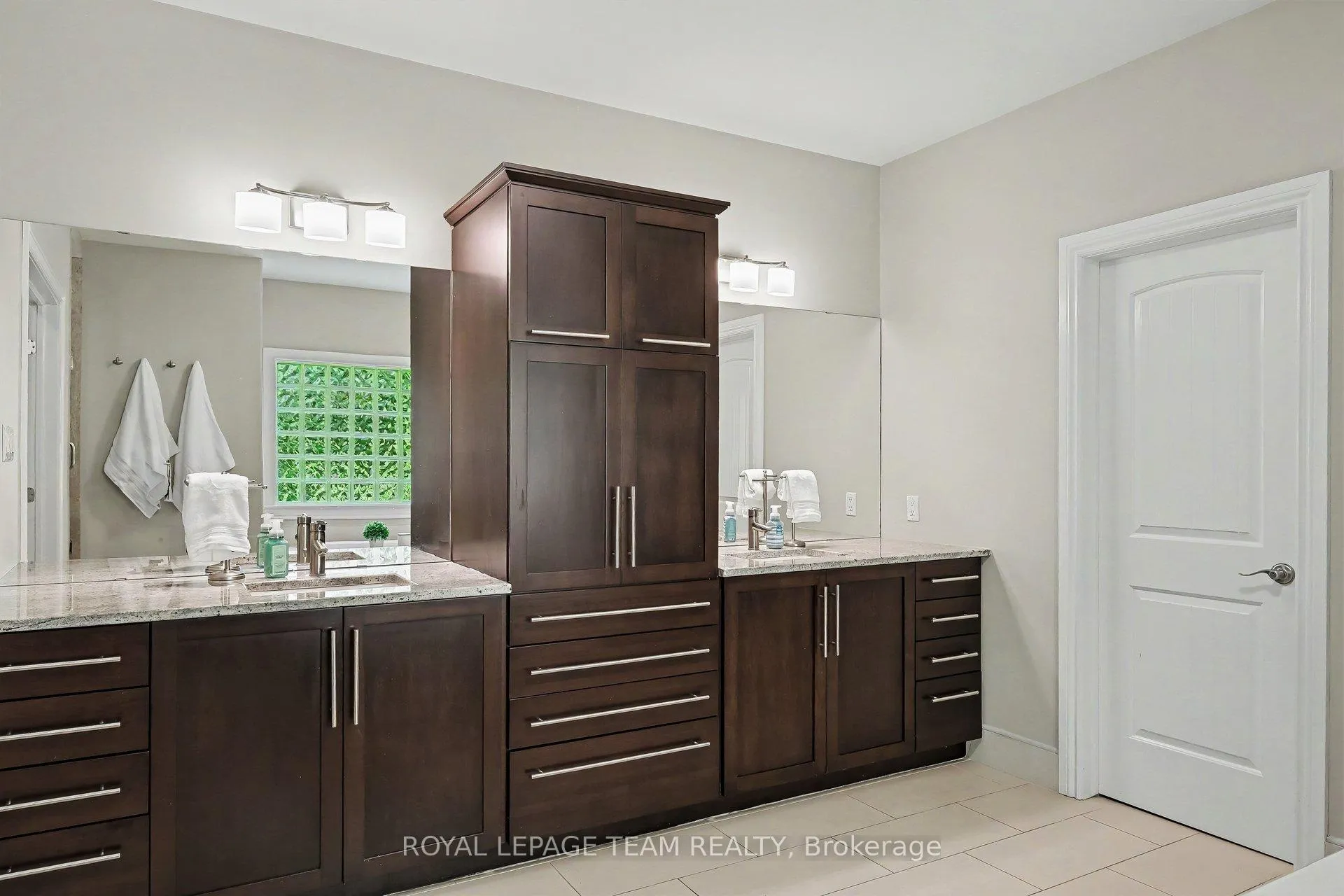 Photo 21 of 1650 Reindeer Way, Ottawa, Greely — HOMEH