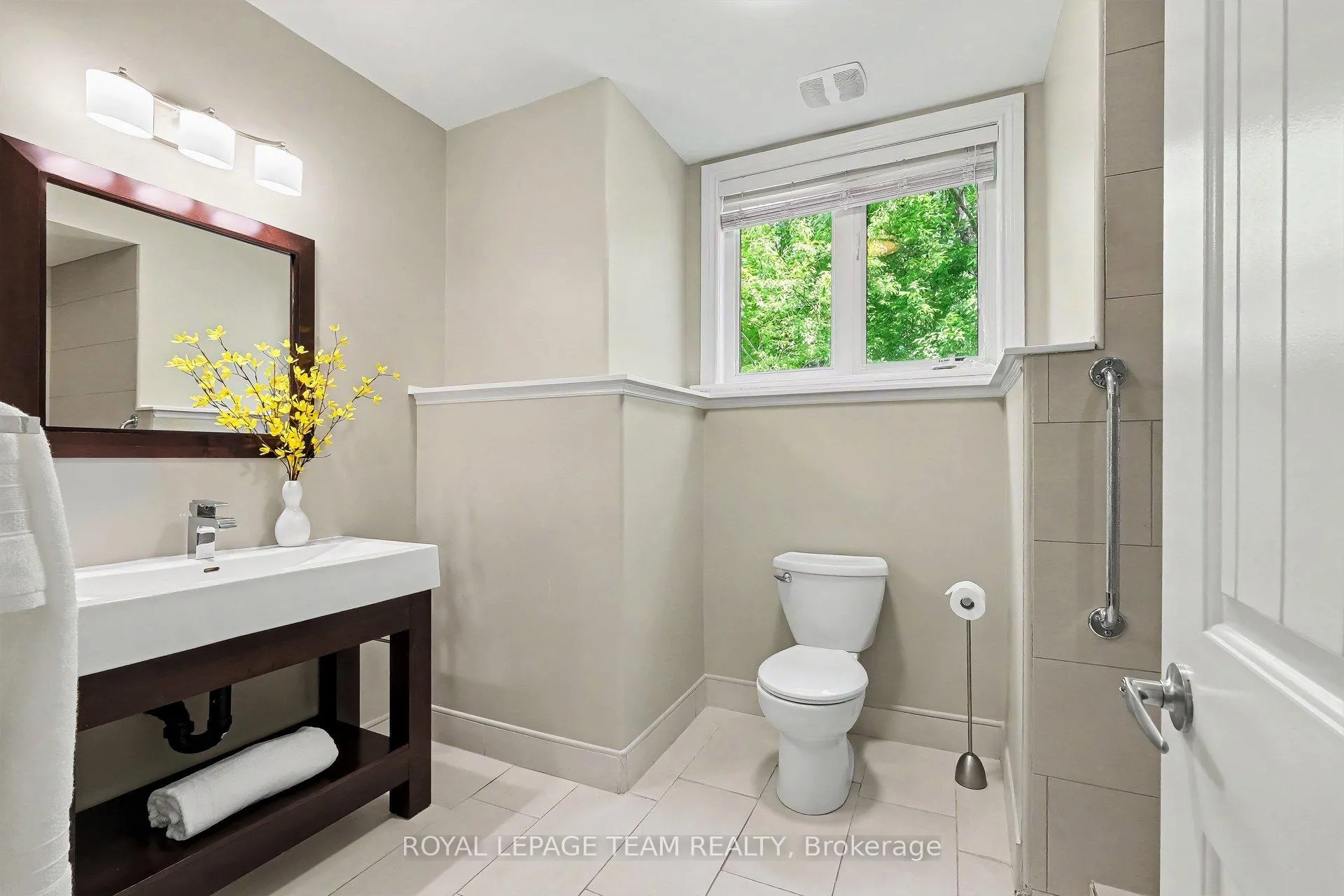 Photo 34 of 1650 Reindeer Way, Ottawa, Greely — HOMEH