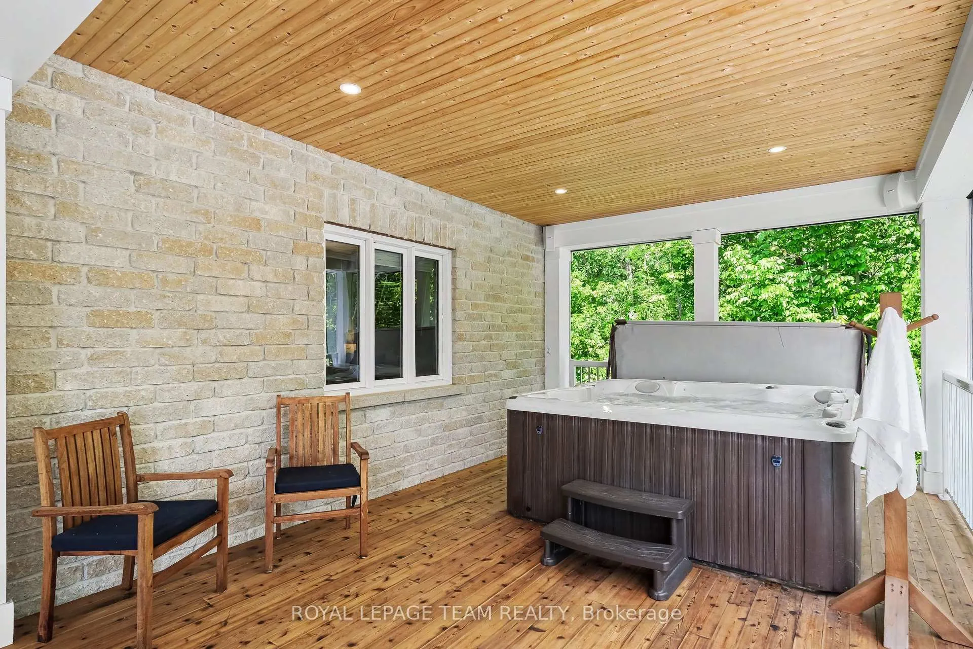 Photo 38 of 1650 Reindeer Way, Ottawa, Greely — HOMEH