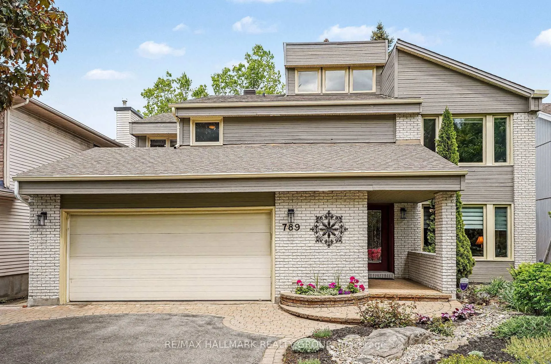 Front of 789 Mooneys Bay Place