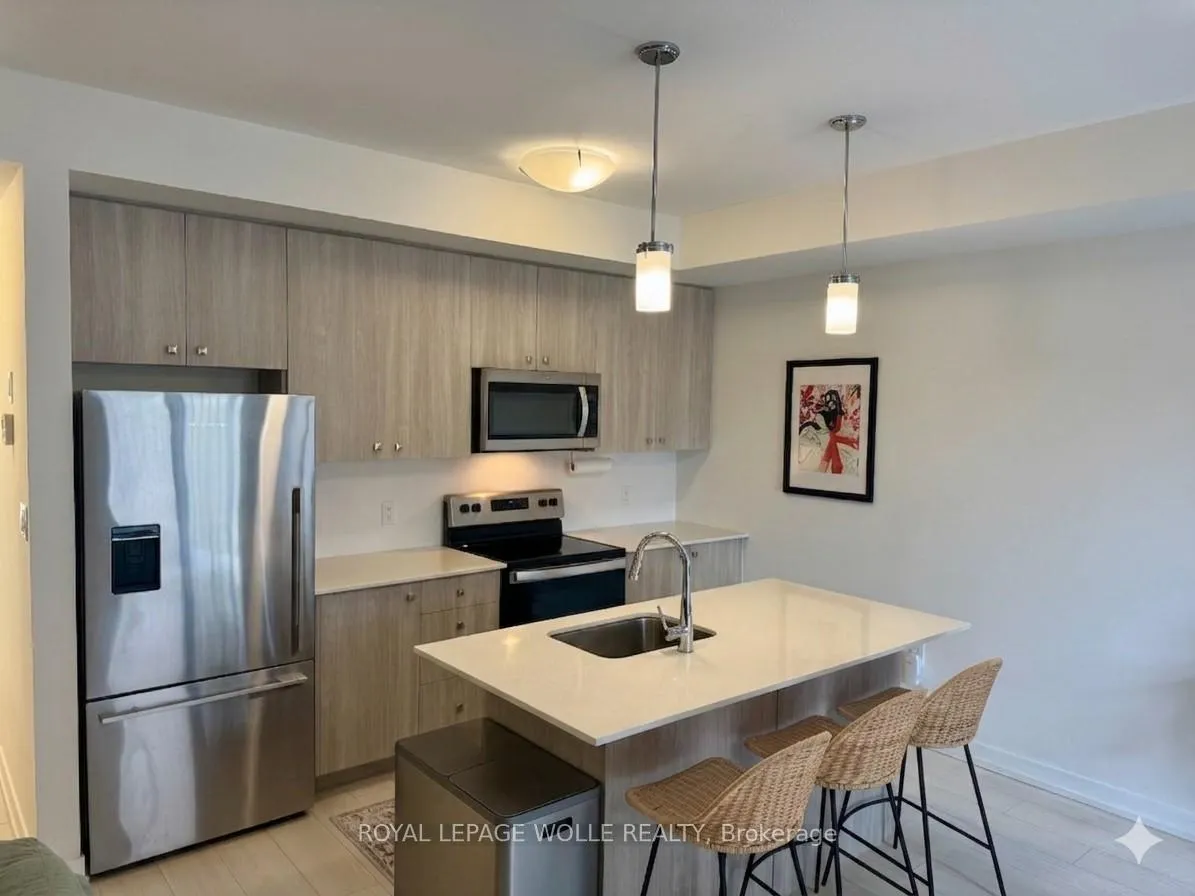 Photo 6 of 10 Palace Street, Kitchener — HOMEH