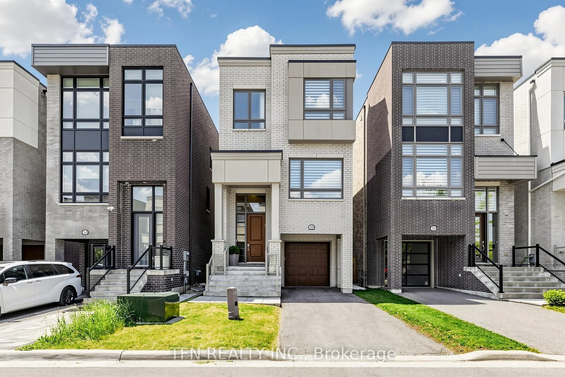 Photo 1 of 30 Hesperus Road, Vaughan, Patterson — HOMEH