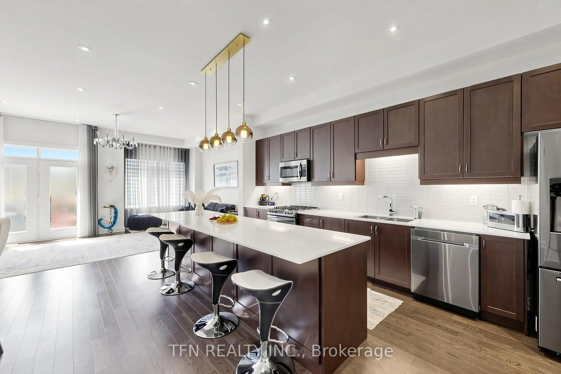 Photo 8 of 30 Hesperus Road, Vaughan, Patterson — HOMEH